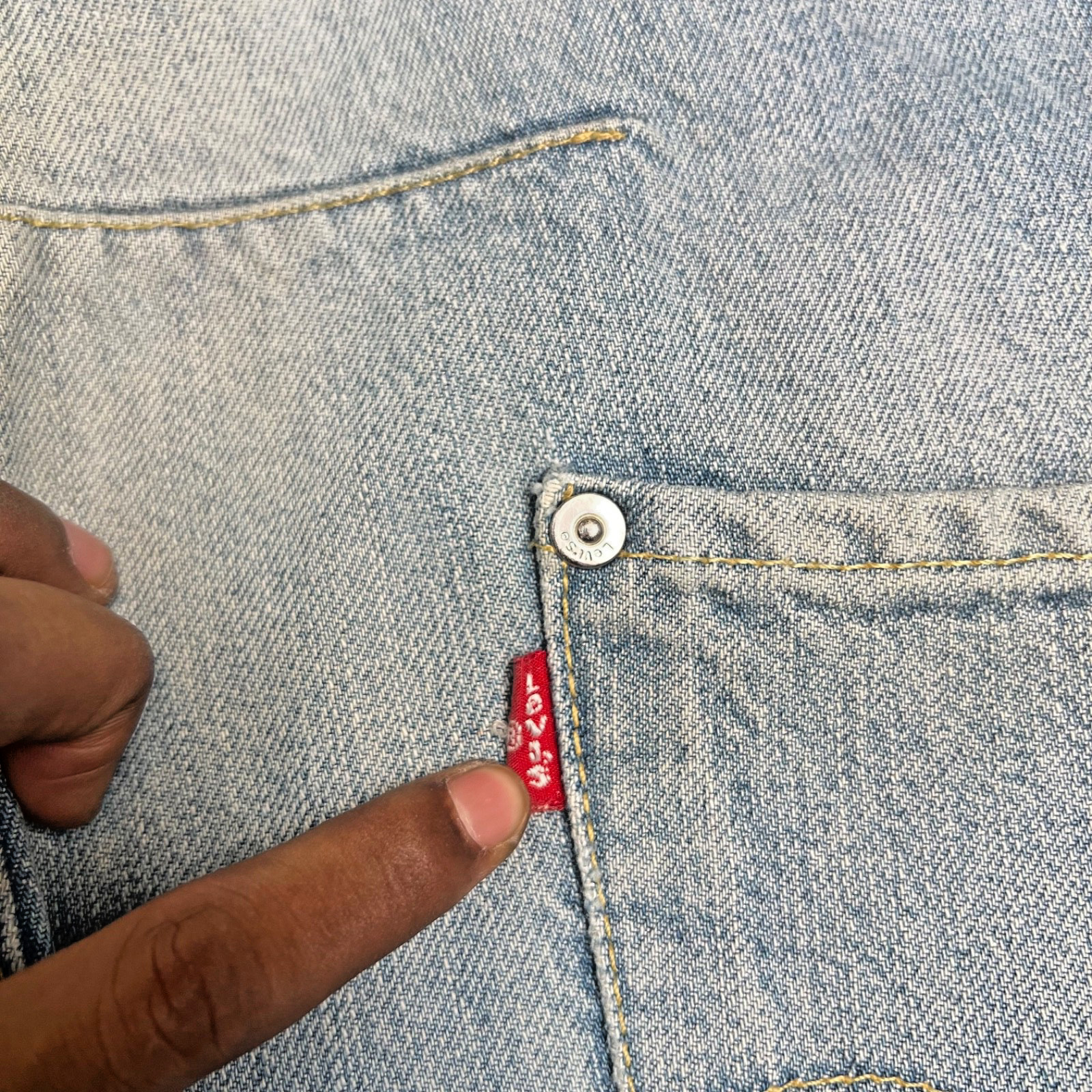 Vintage Levi’s Engineered Twisted Seams Cinch Back Blue Jeans 32×29 CROPPED