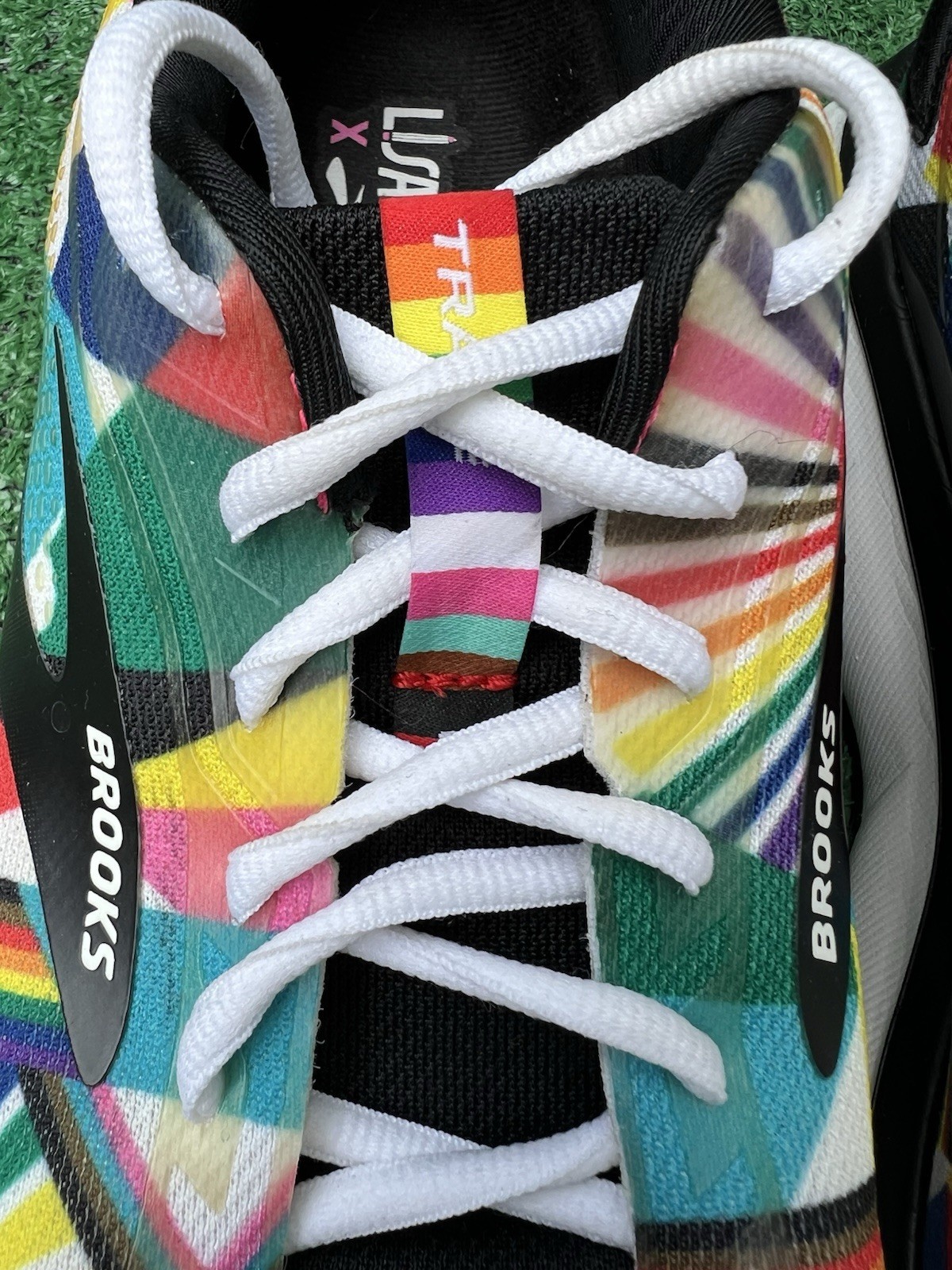Brooks Trace 2 Shoes Lisa Congdon Running Pride Gym Sneakers Men’s Size 11.5D