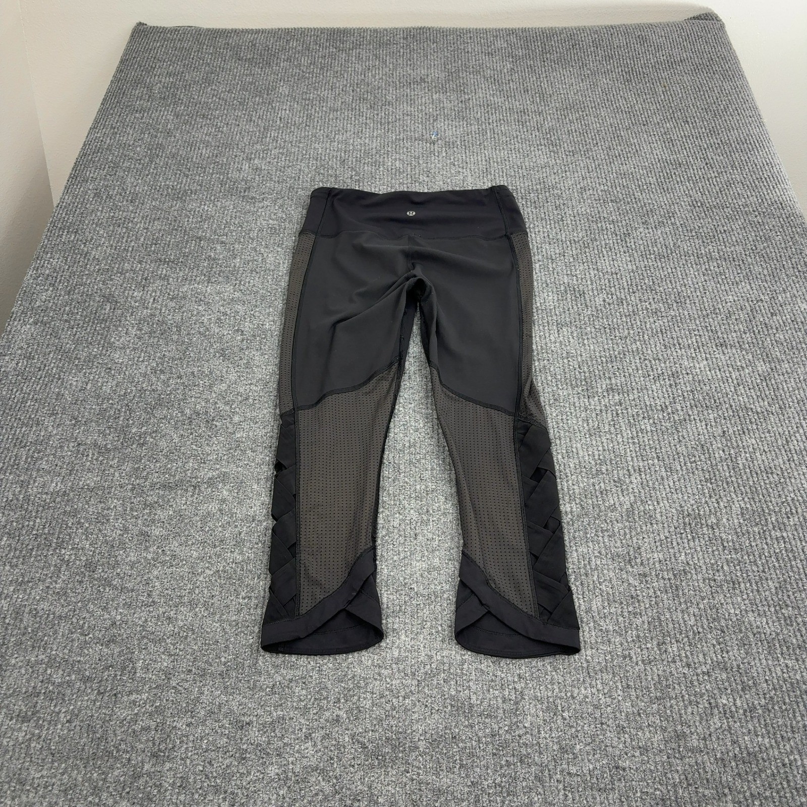 Lululemon Leggings Womens 6 Black Synthetic Mesh Panel Lattice Hem Athletic Yoga