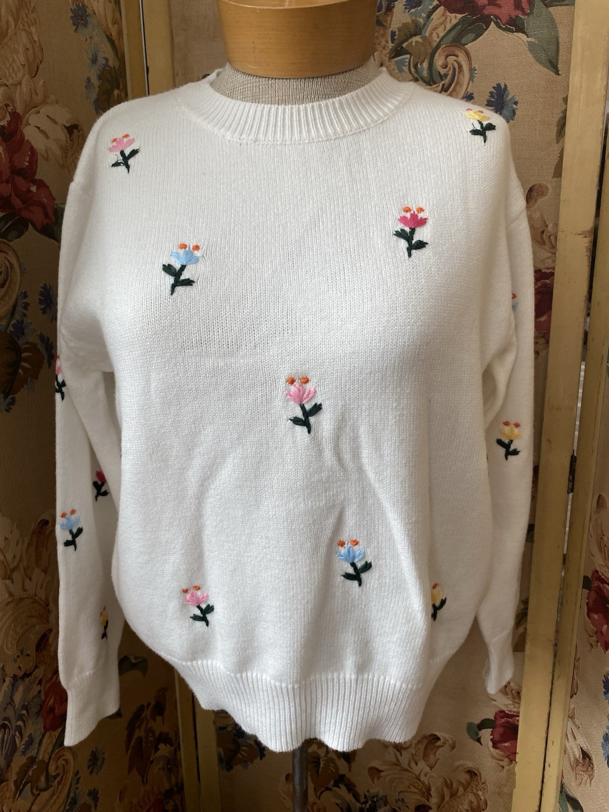 Pink Martini Eva Crew Sweater Floral White Embroidered Tulip Knit Top XS $85