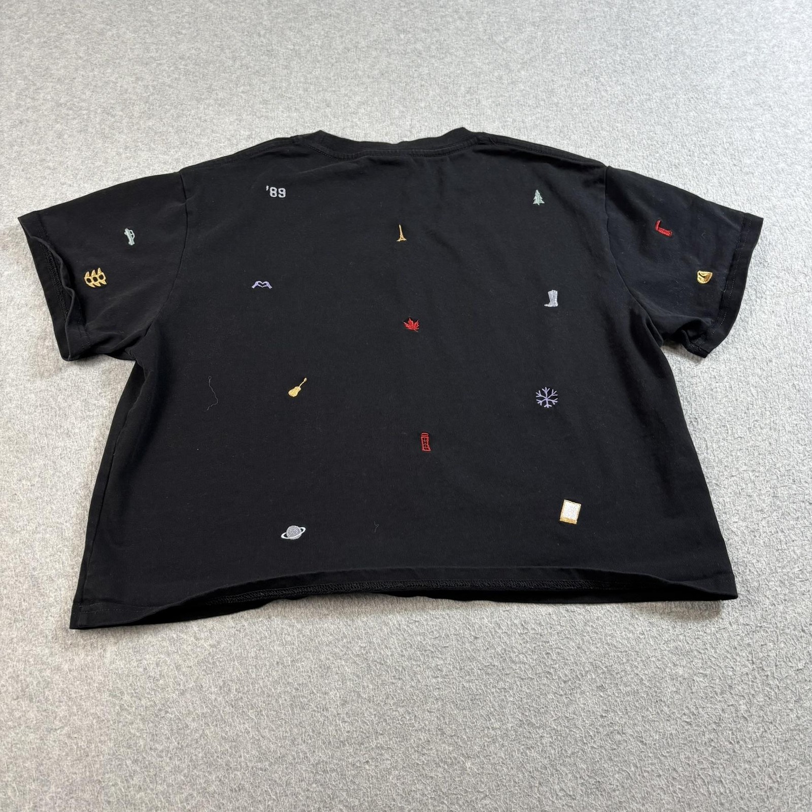 Mojo Provo Taylor Swift Shirt Womens Large Black Crop Embroidered Icons Swiftie