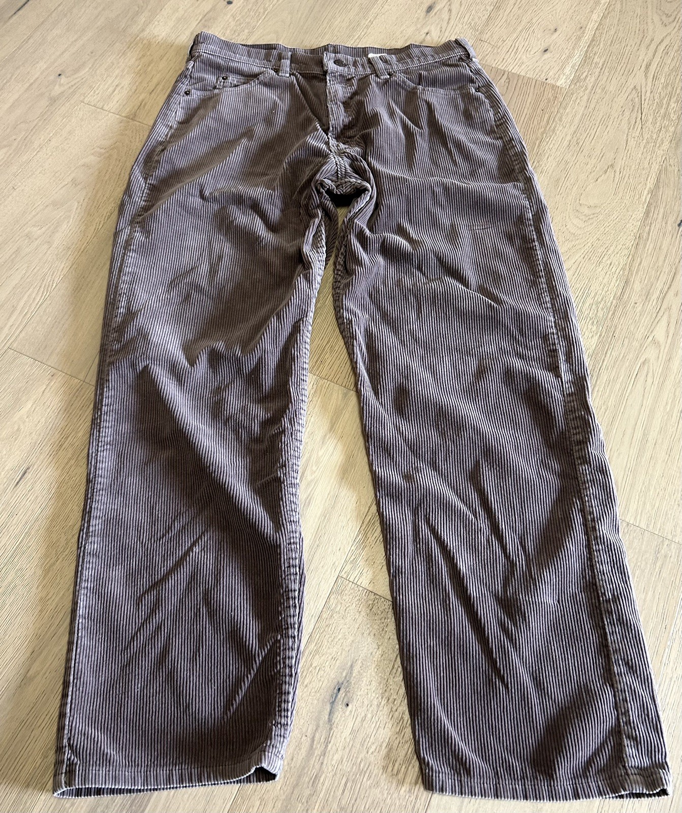 Vintage Levi’s 565 Pants Mens 34 x 32 Brown Corduroy Loose Fit Wide Leg USA
