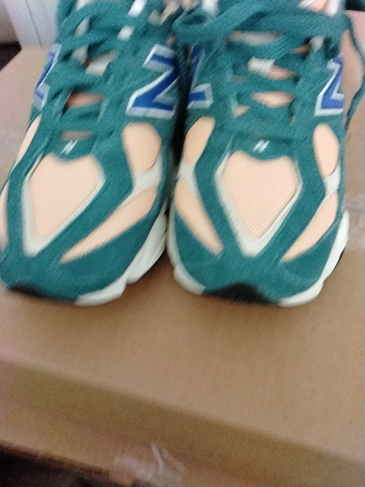 New Balance 9060 New Spruce Peach Blossom GC9060GP Womens MENS Size 7 NWOB
