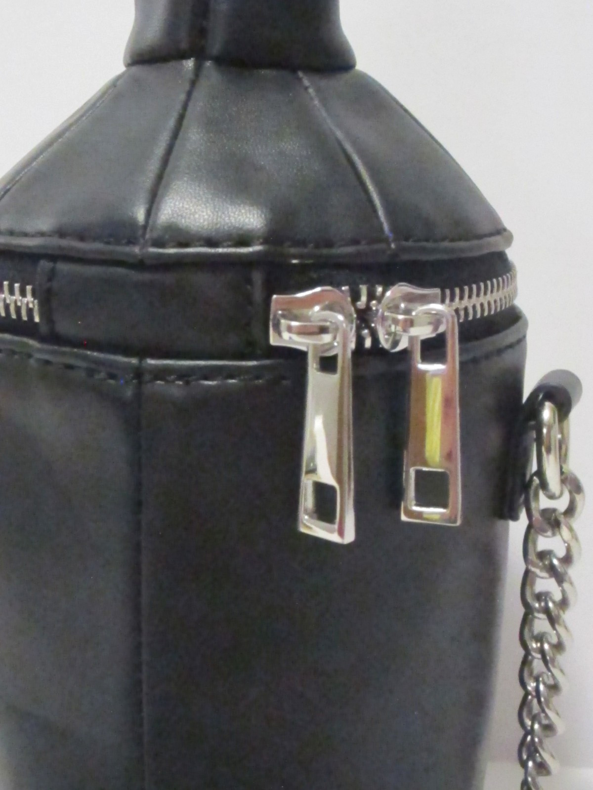 Mad Engine Fine by Me Crossbody Black Widow Spider Venom Halloween Purse NEW