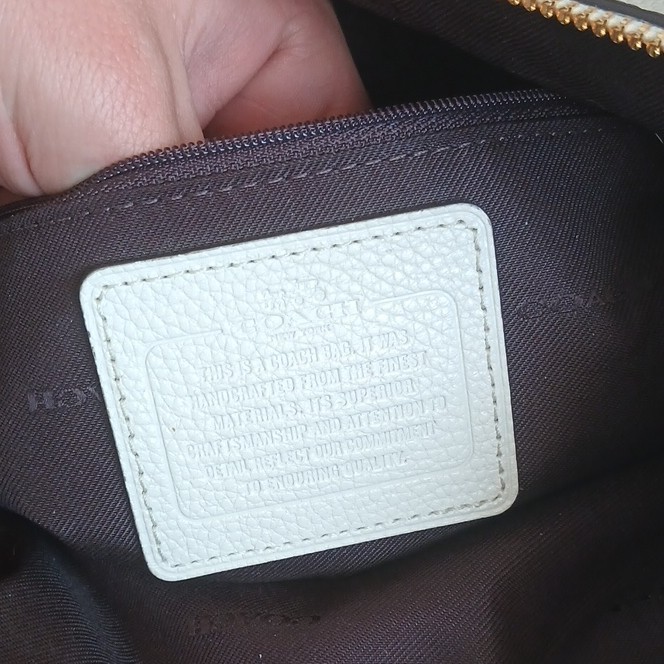 Coach White Pebbled Crossbody Bag Gold Hardware Zip/Turn Lock Detachable Strap