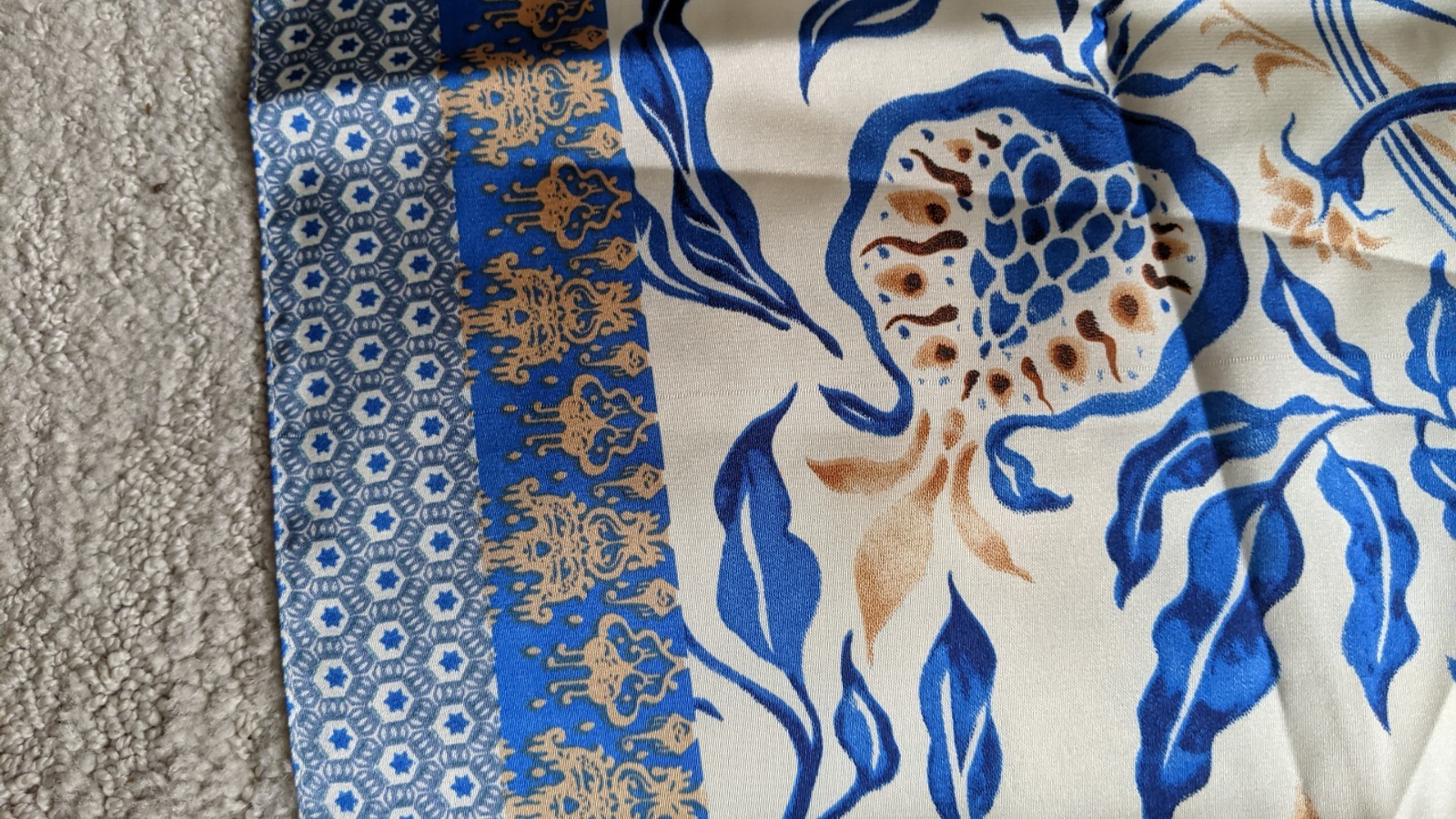 SILK HEAD SCARF FOR SLEEPING — 27 X 27 — NEW