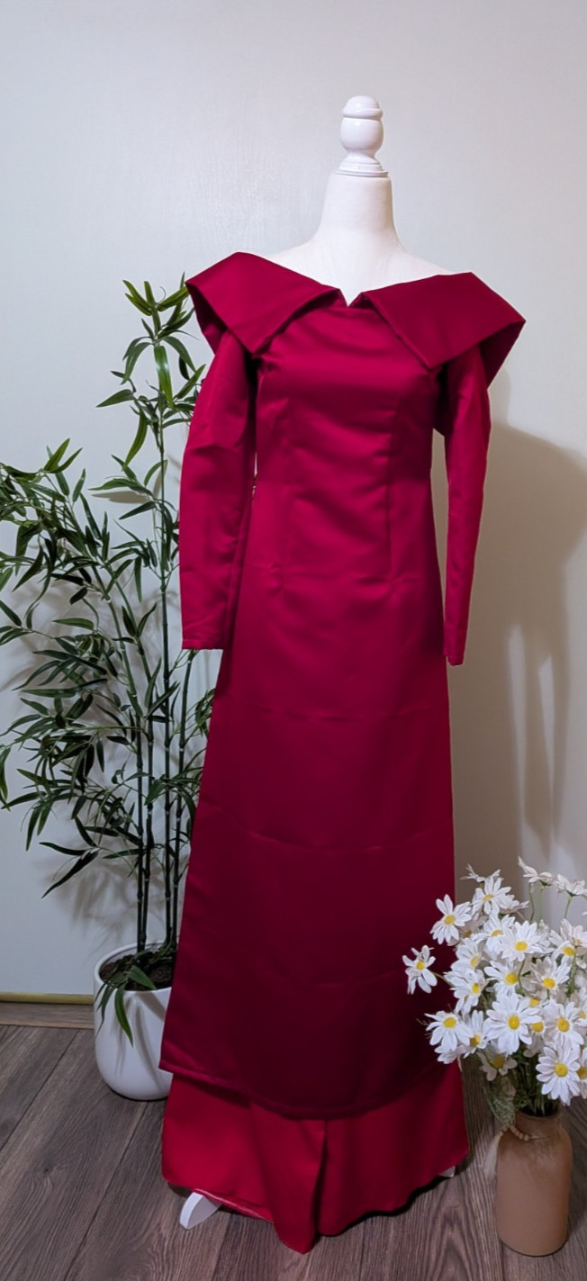 Ao Dai S Lụa Tafta Đỏ Đô , Ngực 82 cm Eo 68 cm/ kèm quần lụa đỏ