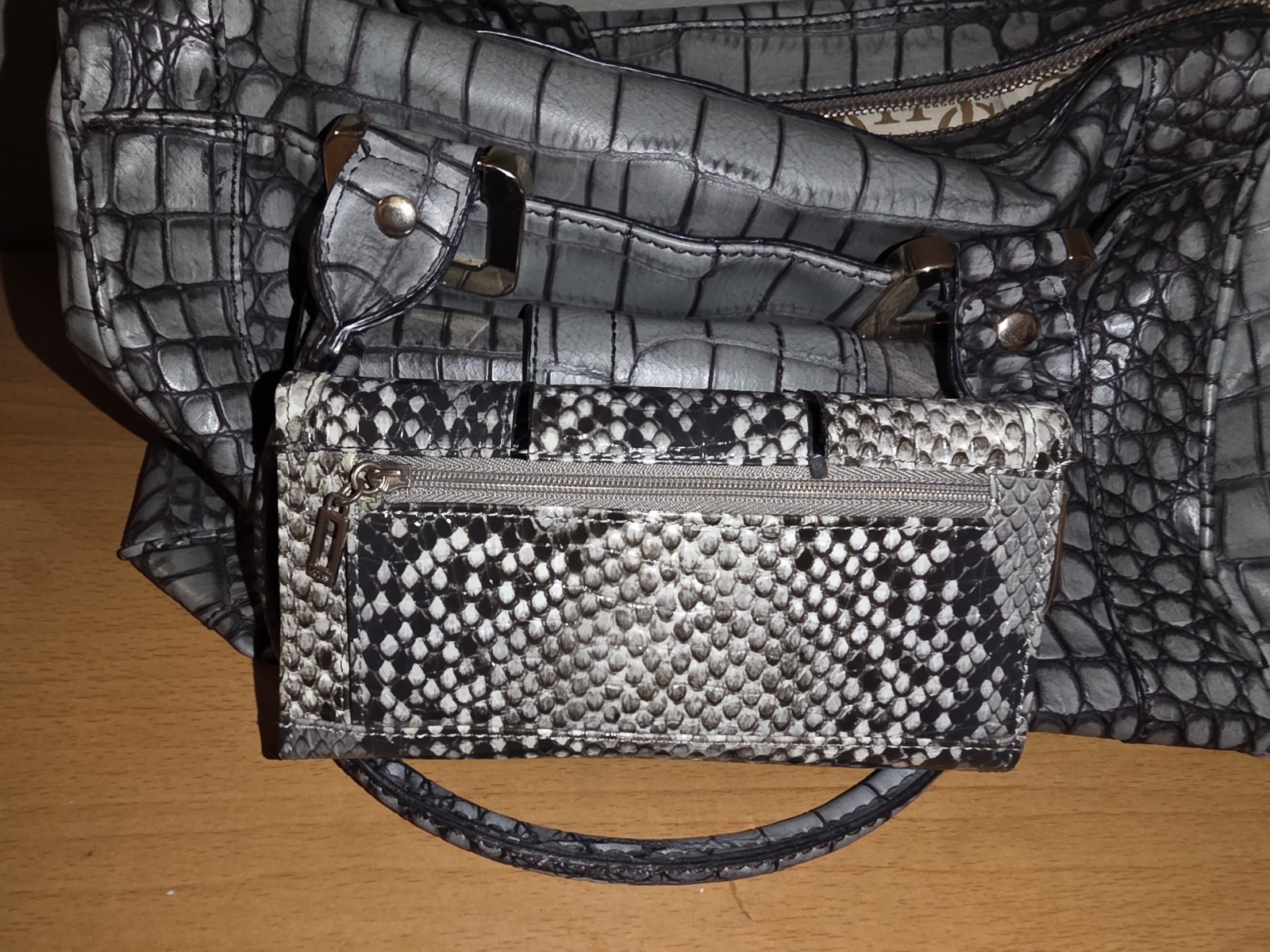 GUESS Gray/Black Croc Embossed Satchel Top Handle Bag With Wallet