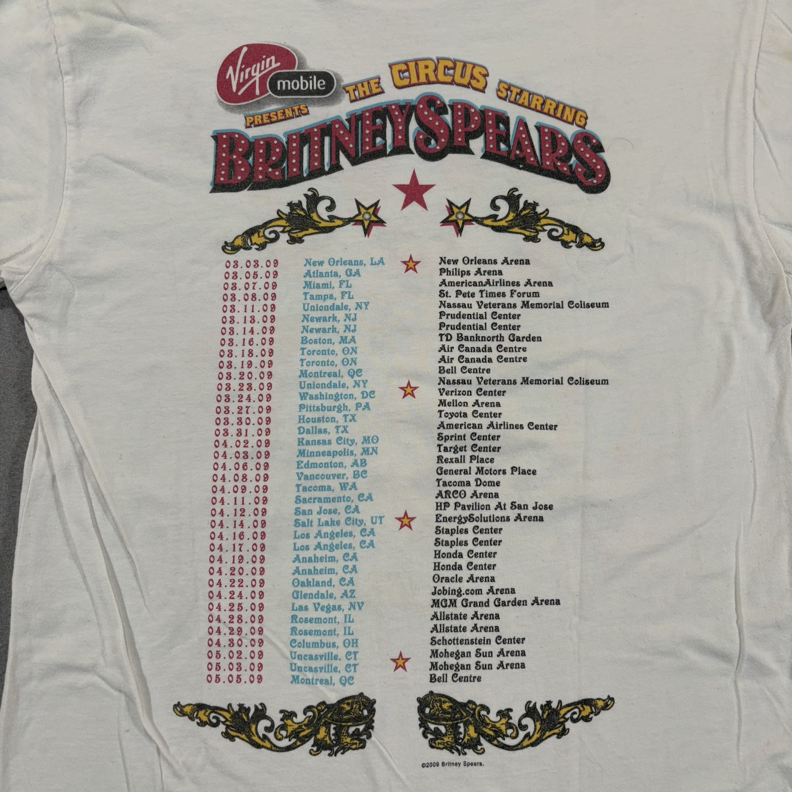 Britney Spears 2009 Circus Tour T Shirt Women’s Fits Medium Album White 2000s
