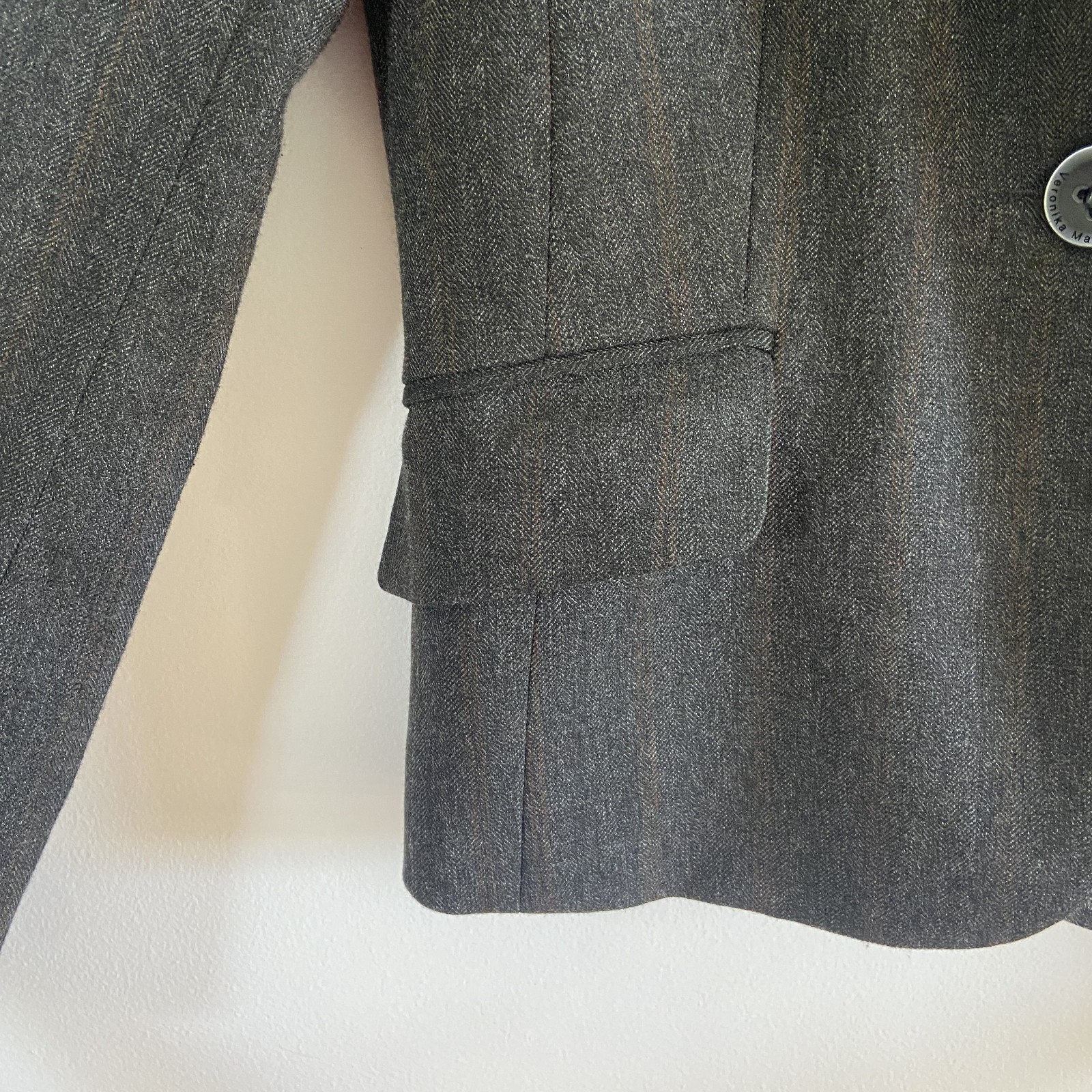 Veronika Maine Blazer Size AU 8 / US 4 Grey Lightly Striped Winter Corporate