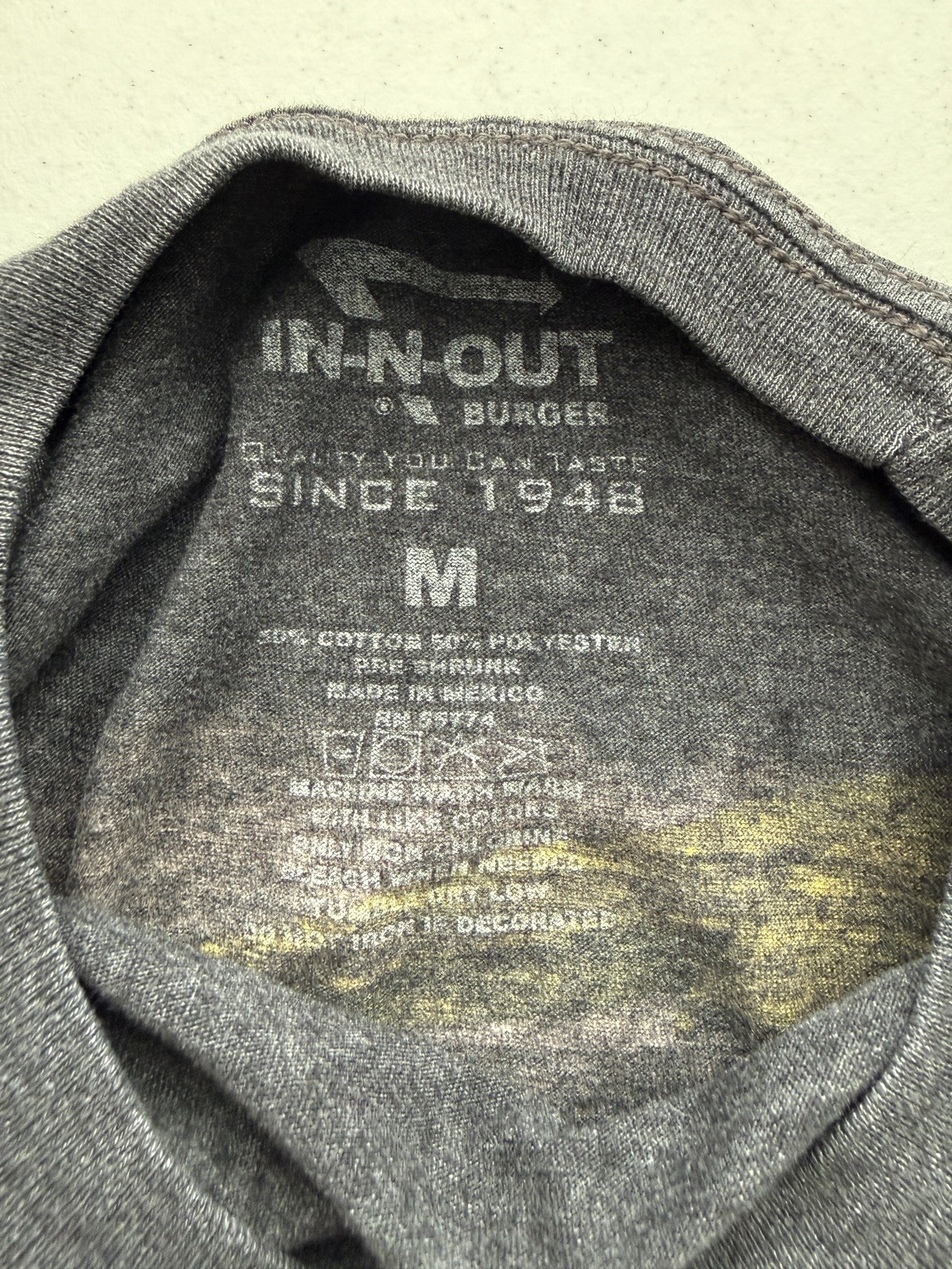 In-N-Out Burger Texas Gray Short Sleeve T-shirt – Men’s Size M