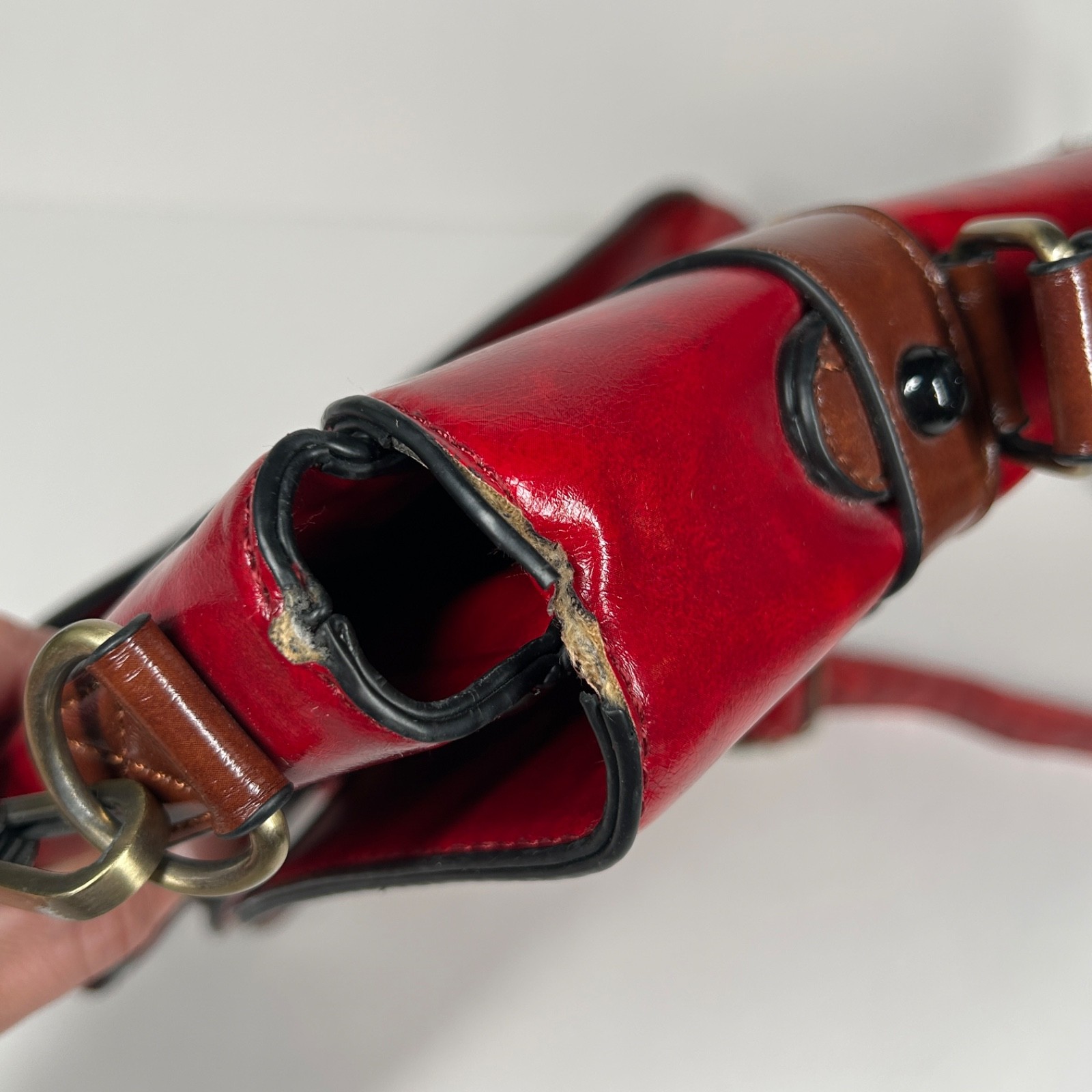 Ecosusi Messenger Bag Red Brown Faux PU Leather Bow Collegiate Crossbody Satchel