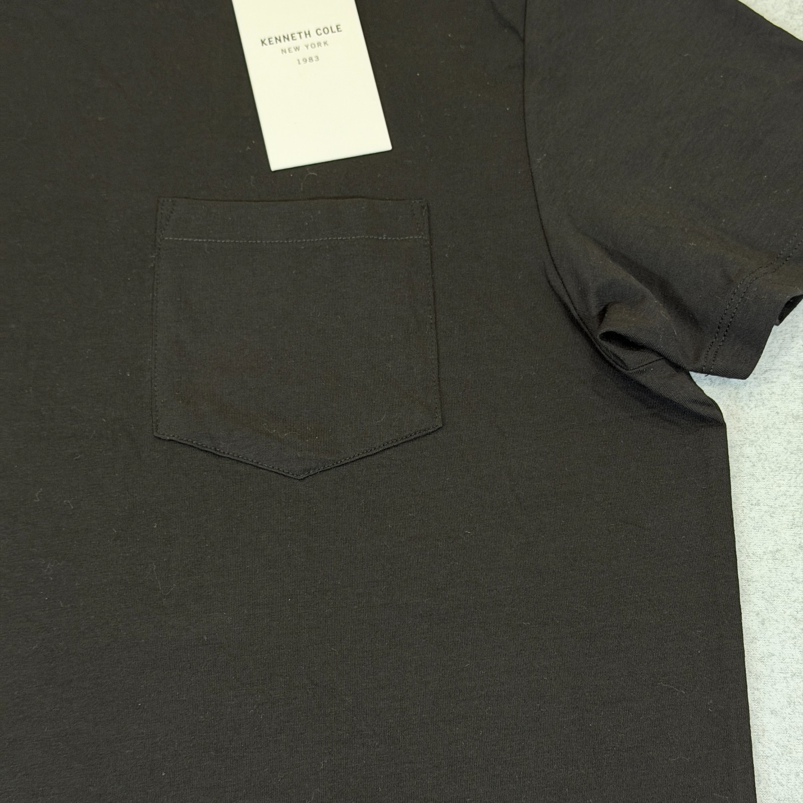 Kenneth Cole New York Men’s Short Sleeve Pocket Tee Small Black Stretch NWT