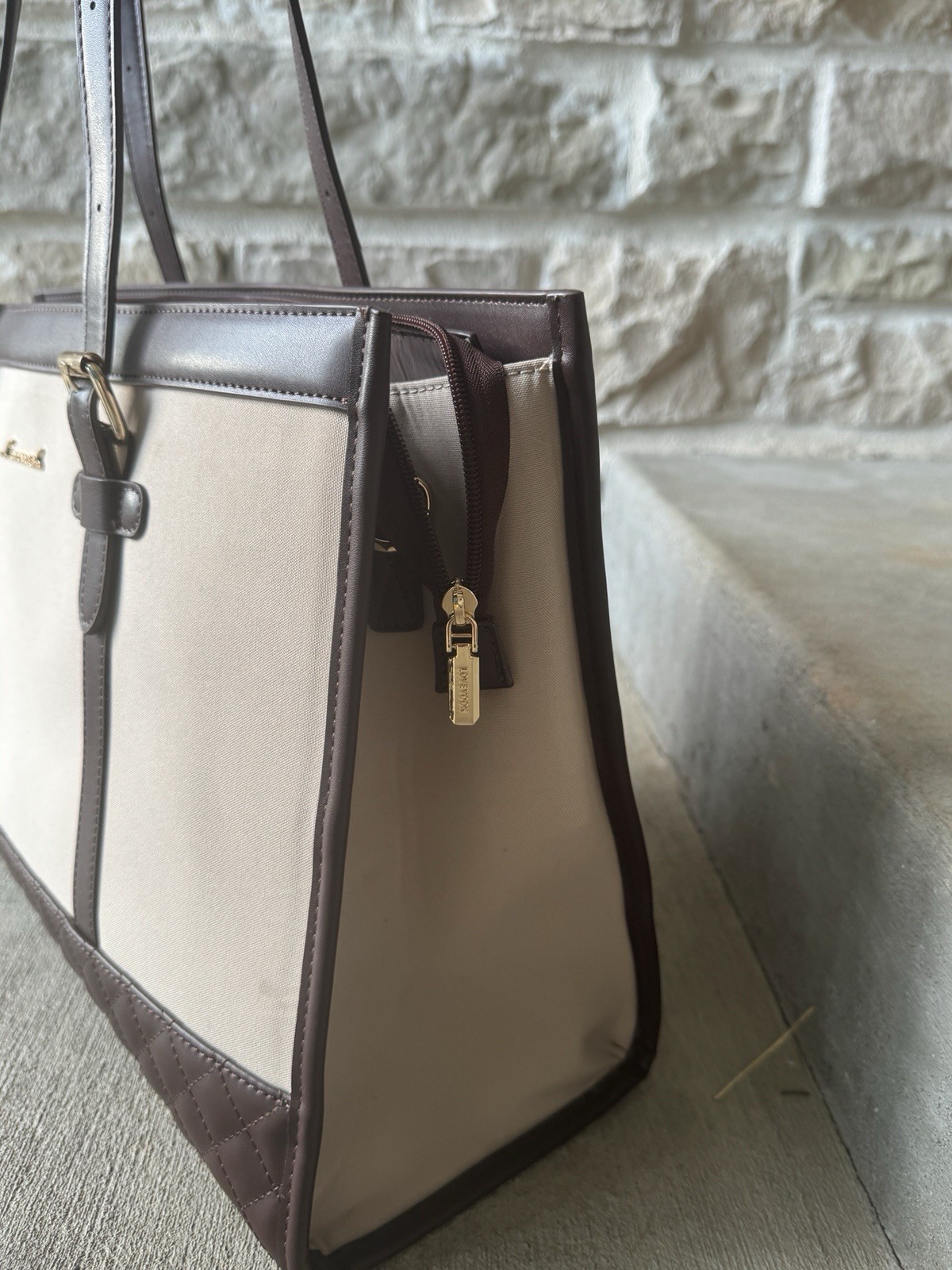 Lacoste Beige Brown Colorblock Zip Tote Bag Lined Inner Pockets Bottom Studs
