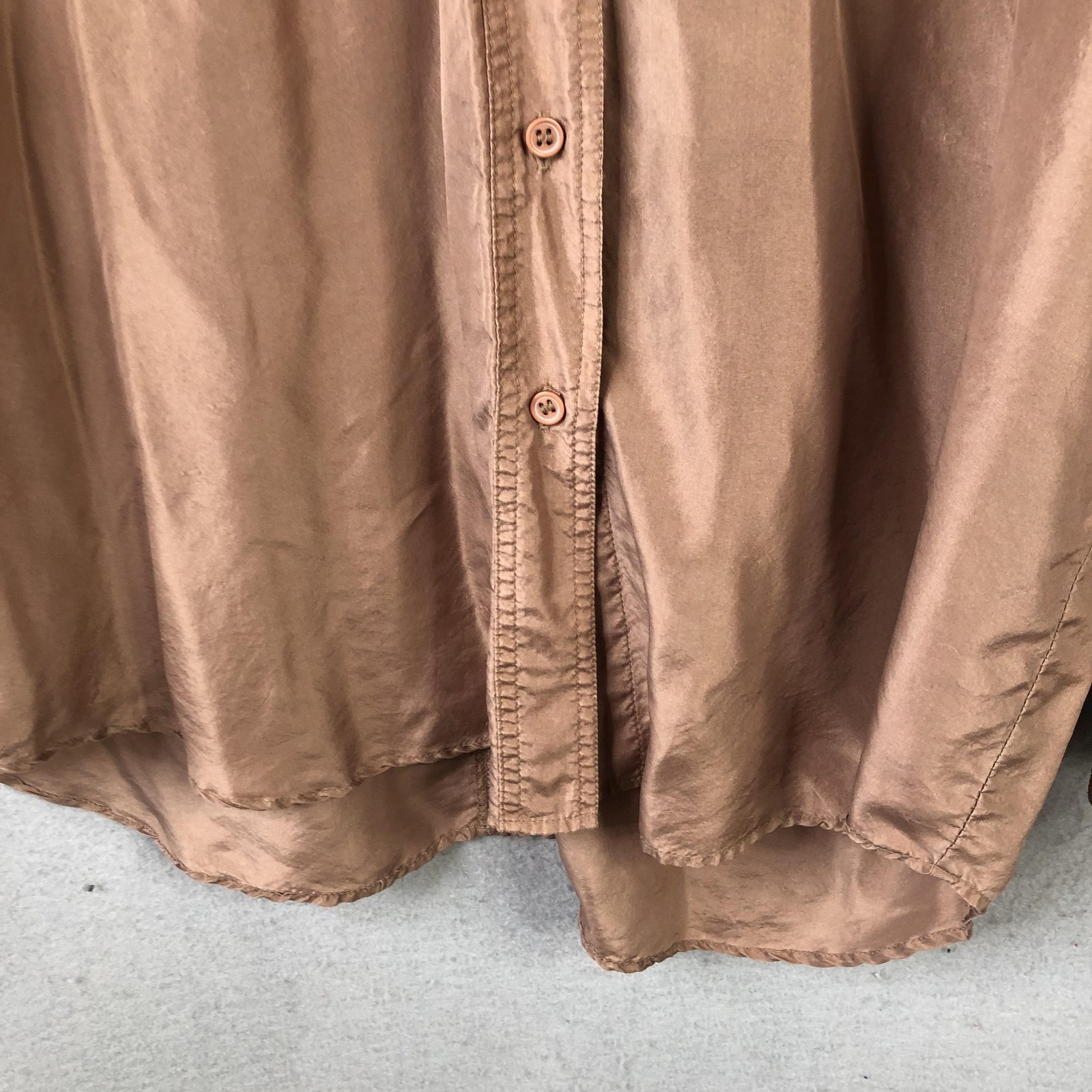Luxury Top Womens L Beige 100% Silk Button Front Pockets Long Sleeve Career