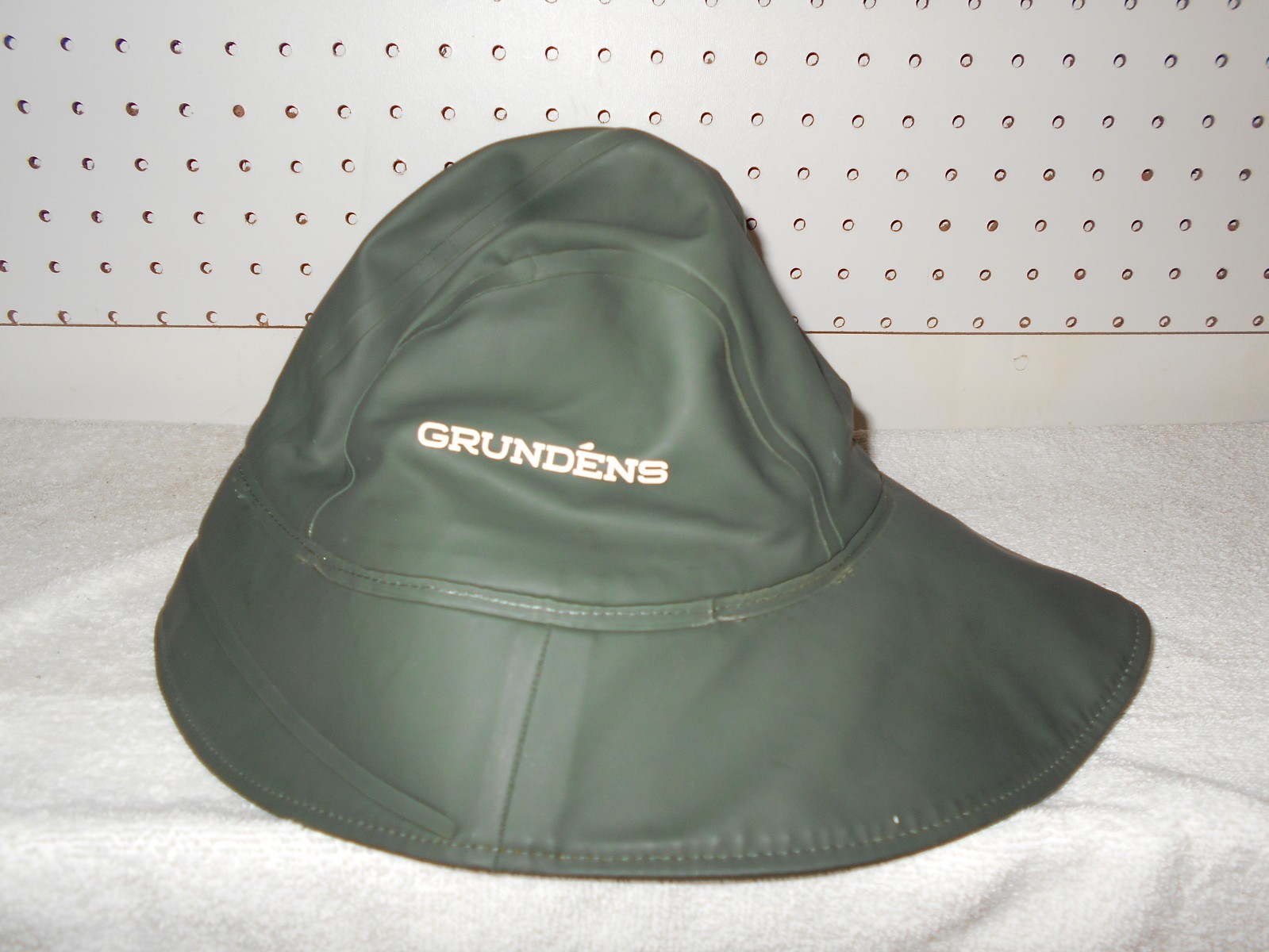GRUNDENS SANDHAMN MADE IN PORTUGAL VTG MENS MEDIUM FISHERMANS HAT B2