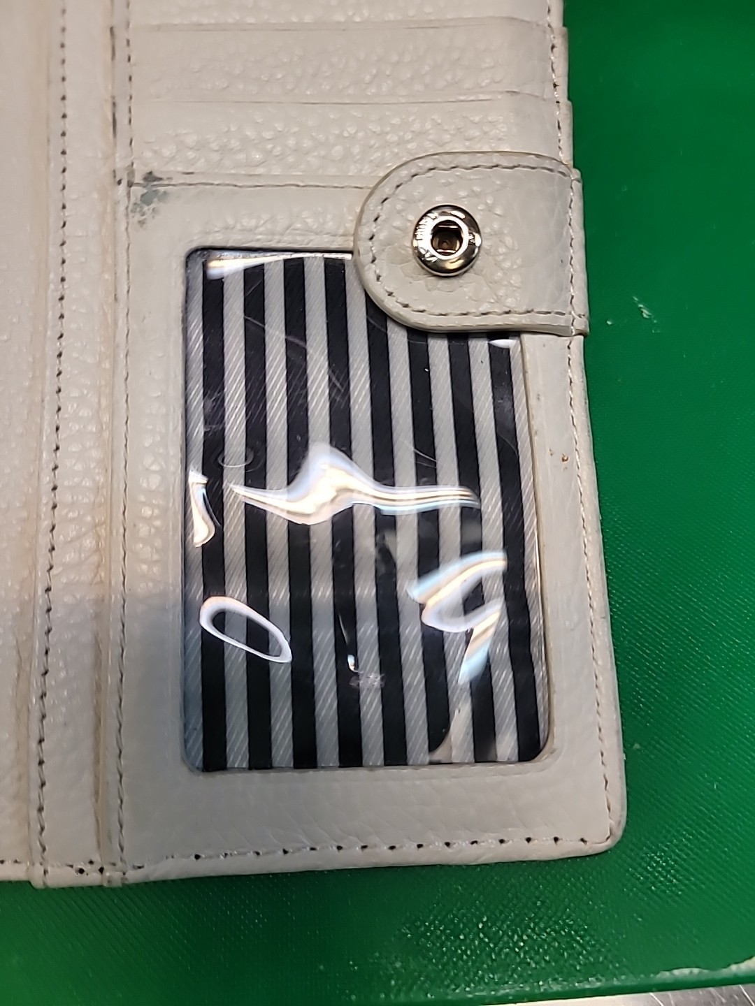 Kate Spade Pebble Leather Wallet Credit Cards White Black Lining Bill Fold