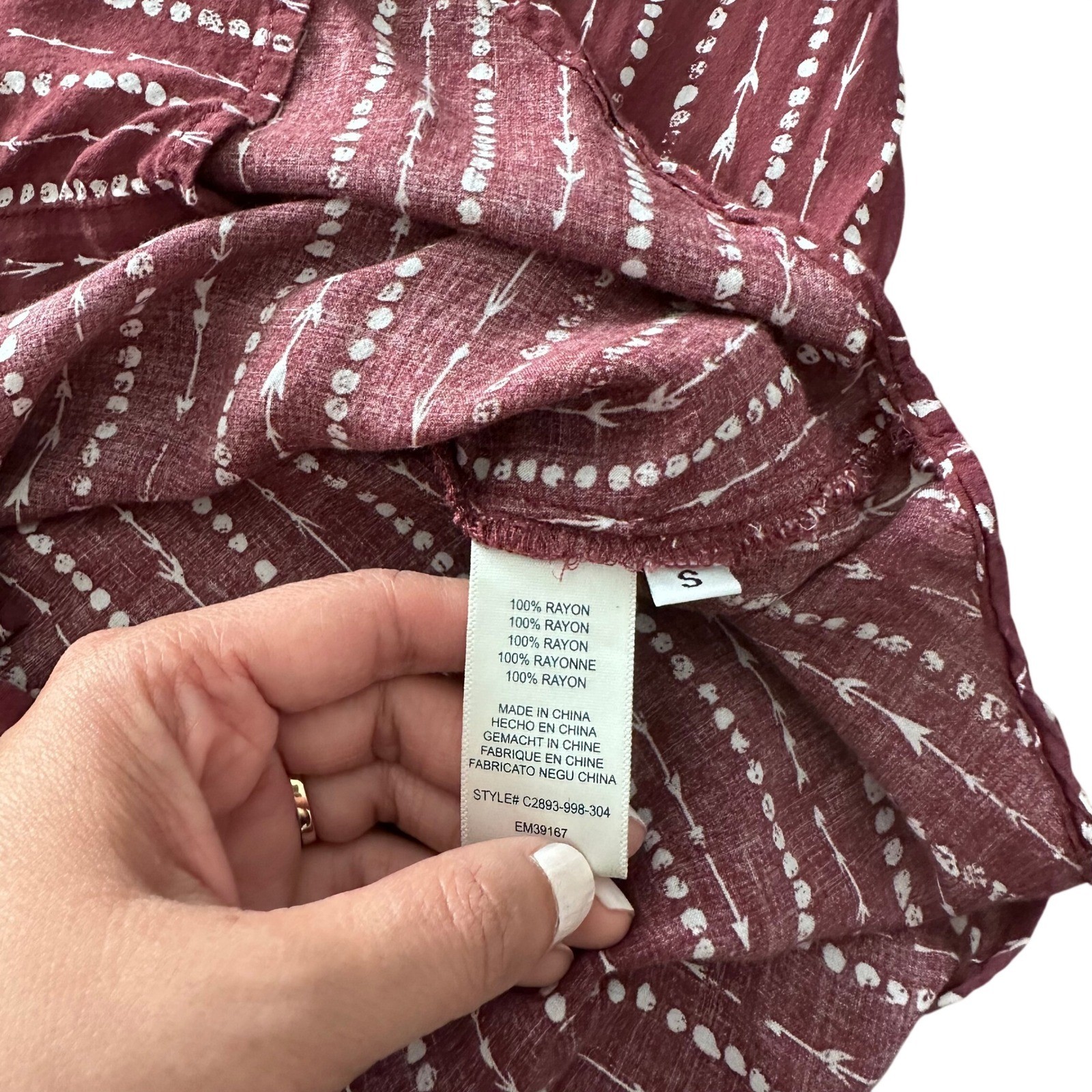 Cloth & Stone by Anthropologie Burgundy Arrow Stripe Rayon Button Down Shirt S