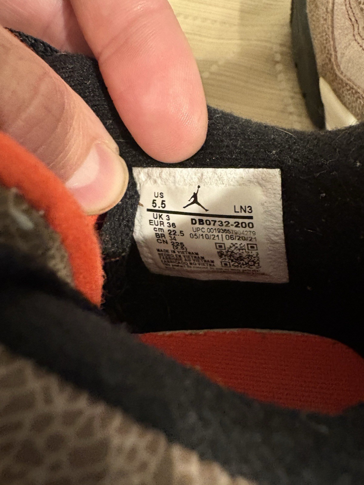 Jordan 4 Kids Taupe Haze Size 5.5