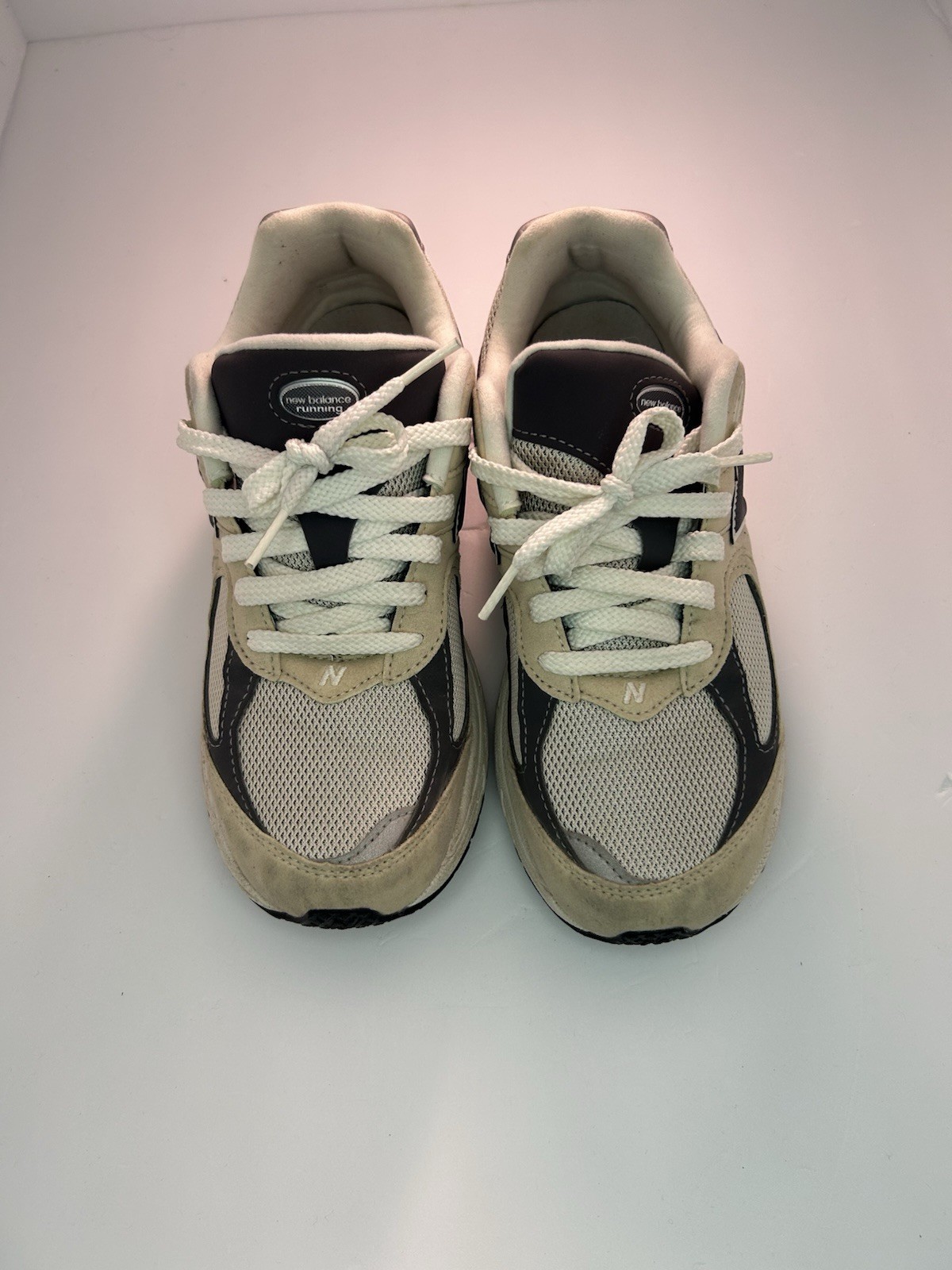 KIDS NEW BALANCE Cream 2002R GRADE-SCHOOL boys size US 6 GC2002FA