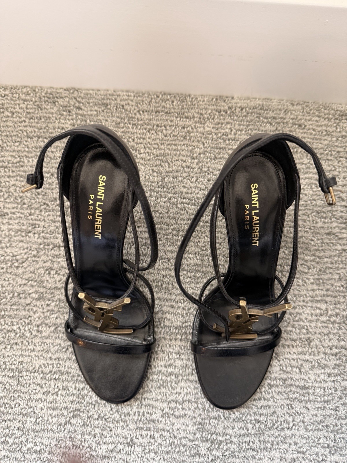 Saint Laurent YSL Sandals Size 39 Capretto glomer/gold. Nero