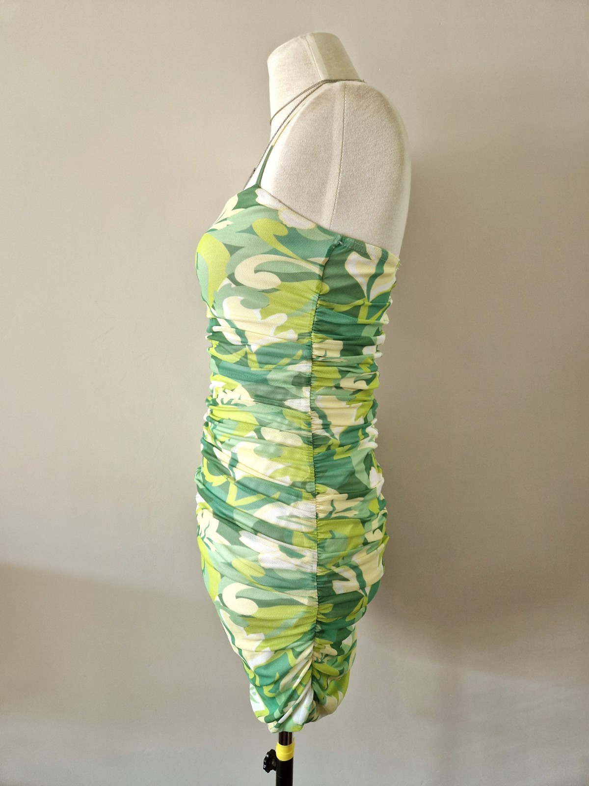 Quiz Vibrant Lime Green Ruched Bodycon Summer Party Cocktail Dress. Size 10