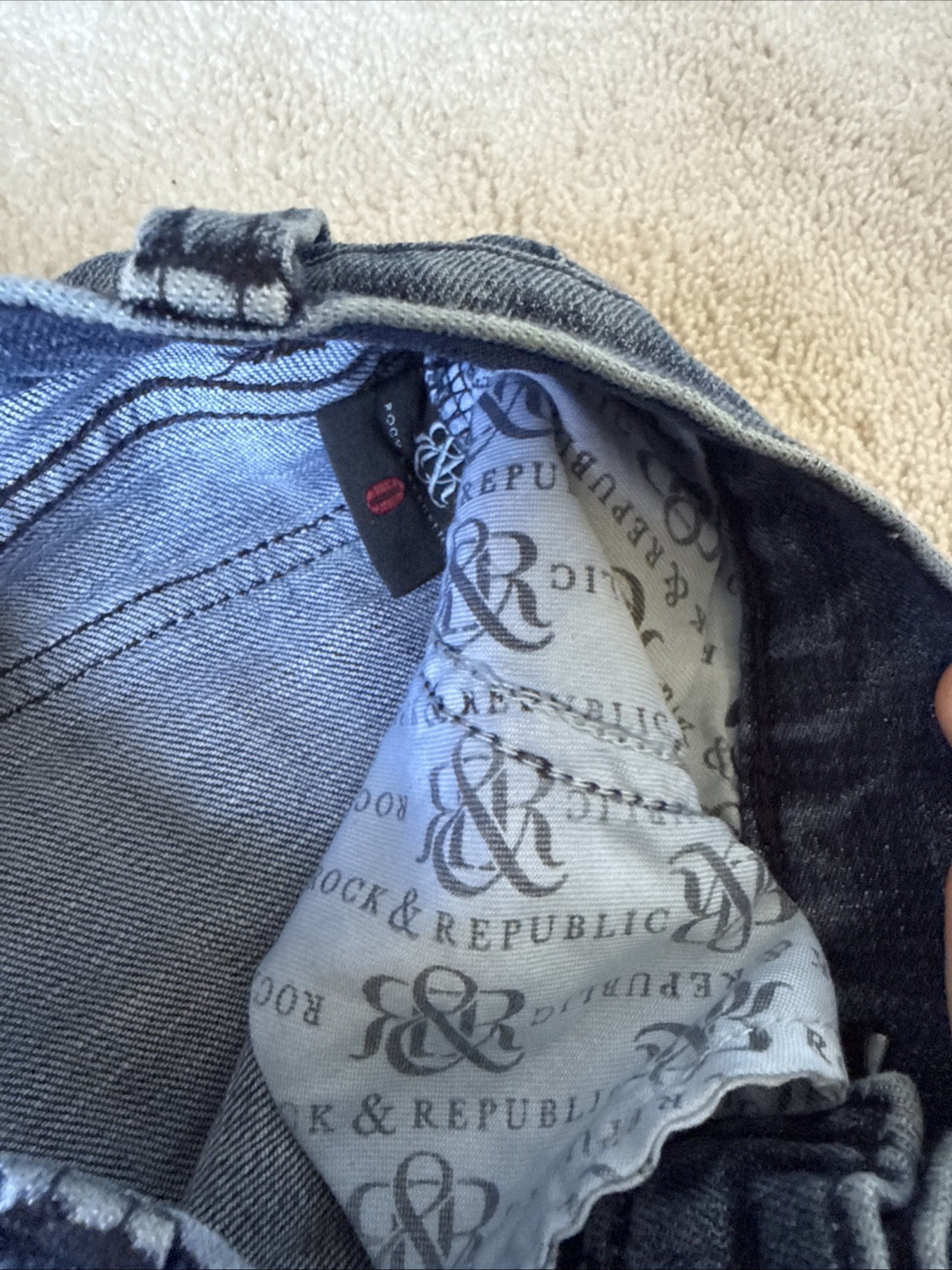 Rock And Republic Women’s Dark Wash Denim Straight Leg Skinny Jeans Size 0