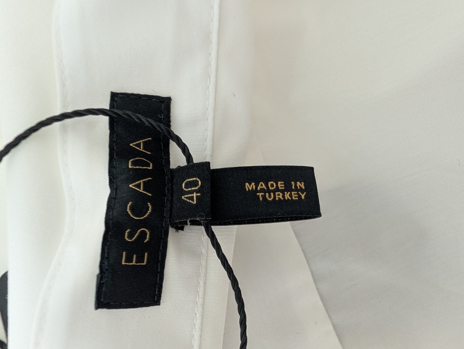 $650 New Escada white Cotton scallop collared button top blouse 40 10 L