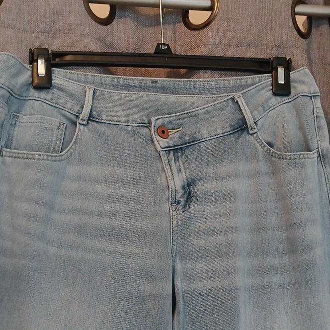 Halara Women’s Tall Wide-Leg Jeans Light Wash Blue Stretch Asymmetric 5-Pocket
