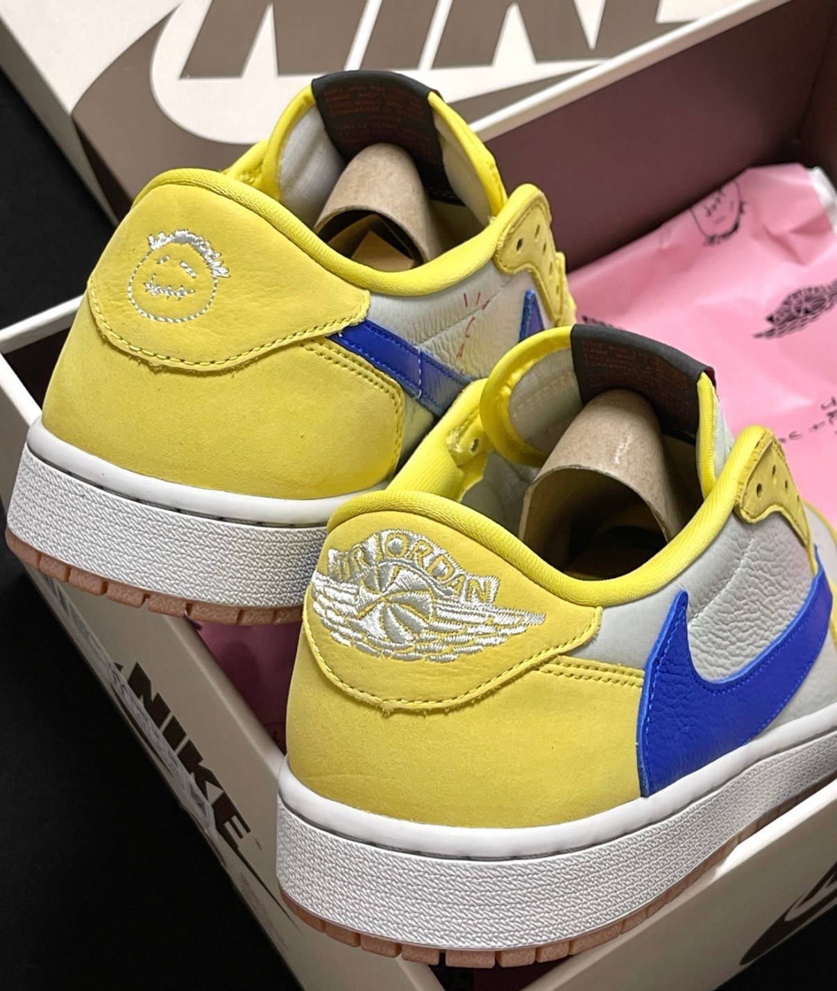 US Size 7-13 Tracis Scott x Jordan 1 Low OG “Canary Yellow” Men’s Sneakers