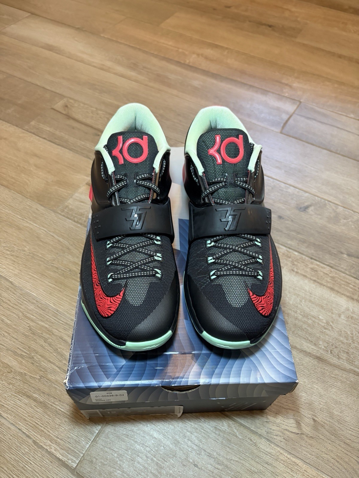 Nike KD 7 Low Top Basketball Sneakers Black/Red/Mint Green Lace-Up w/ Box