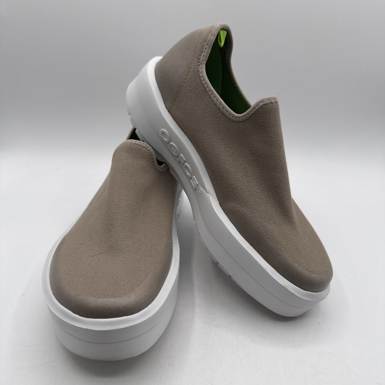 Oofos OOmg Sports Low Recovery Slip On Shoes Size 8.5