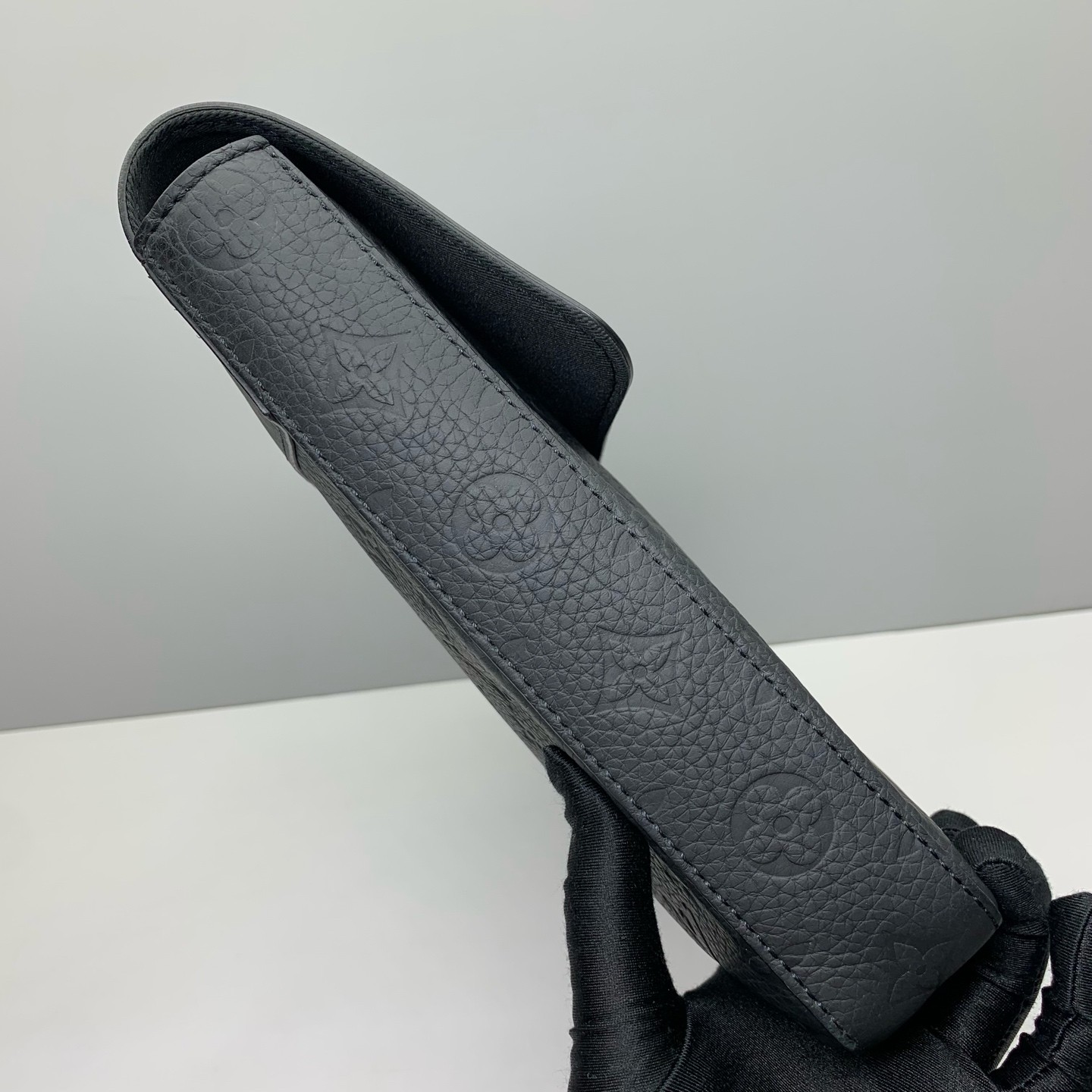 Louis Vuitton Pre-Owned Authentic Steamer Clutch Black Free Shipping 32x22x4cm