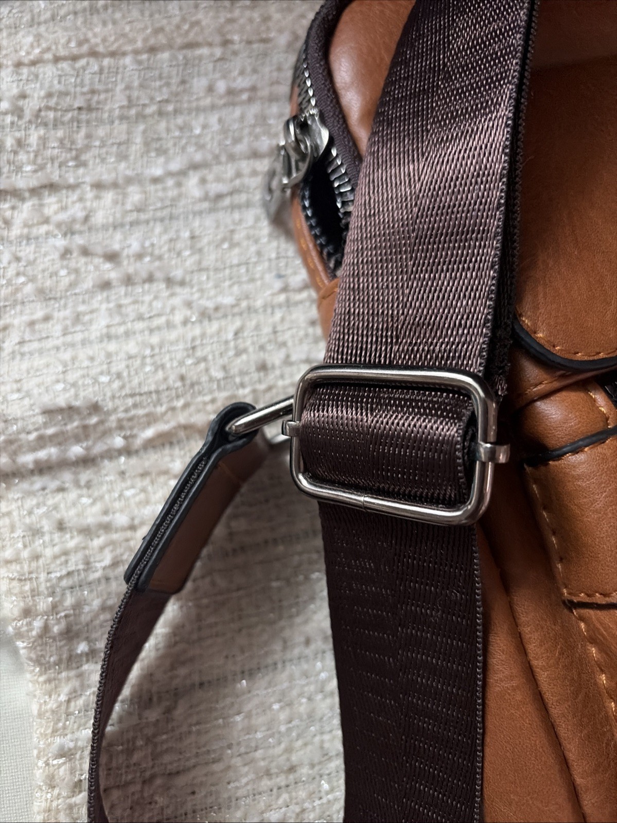 Weixier Men’s 10″ Crossbody Bag Shoulder Messenger Bag