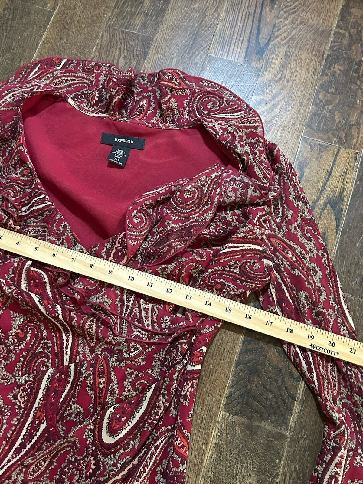 Express Red Paisley 100% silk Ruffle neck Flounch Sleeves Cinch Waist Dress 7/8