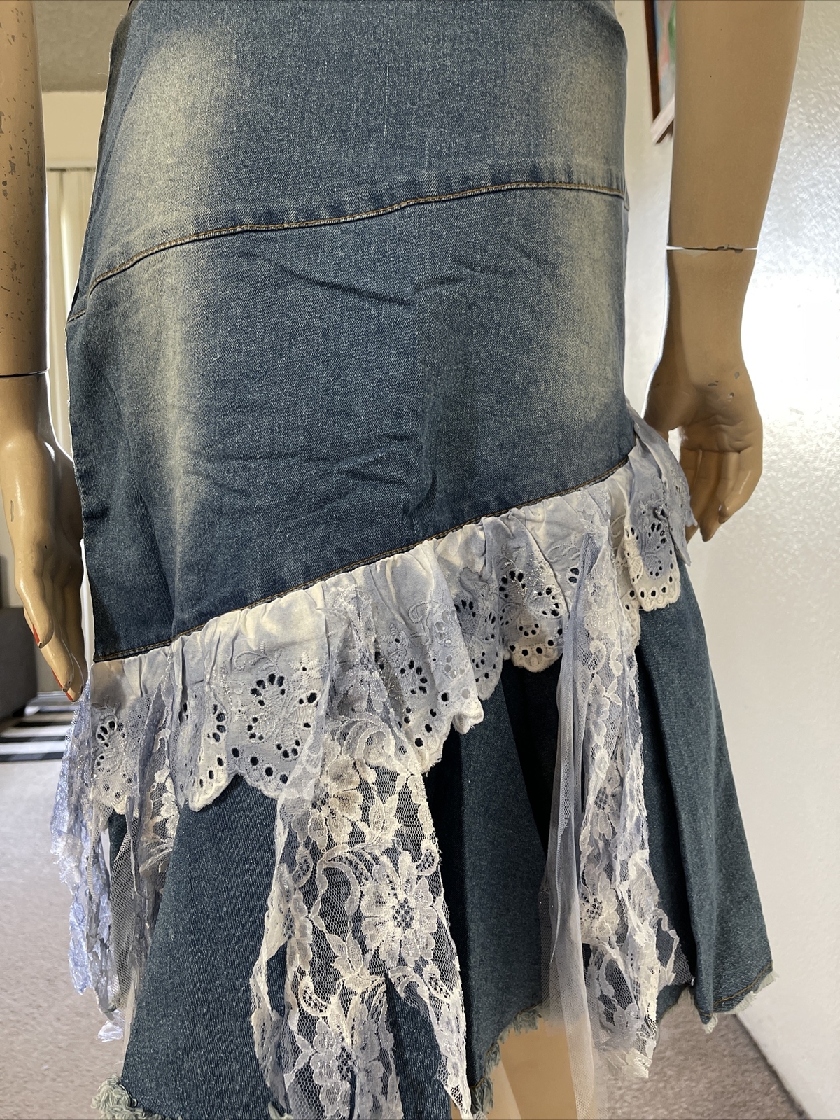Blue Denim Beaded Embroidery Lace Ruffle A-line Midi Zip Size S (4-6) Skirt 905