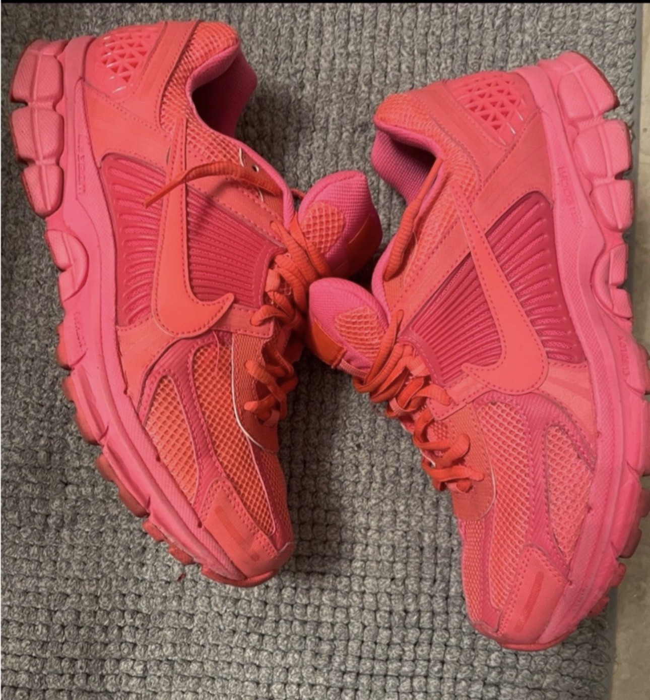 Nike Air Zoom Vomero 5 ‘Hot Punch’ Men’s Sneakers Size 9.5