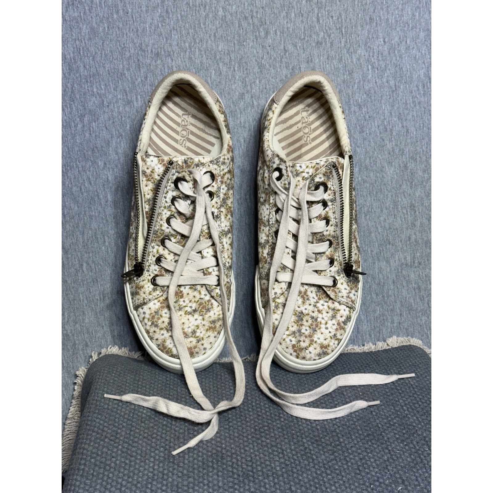 Taos Z-Soul Canvas Sneakers Low Top Floral Comfort Shoes Lace up Women’s 10.5