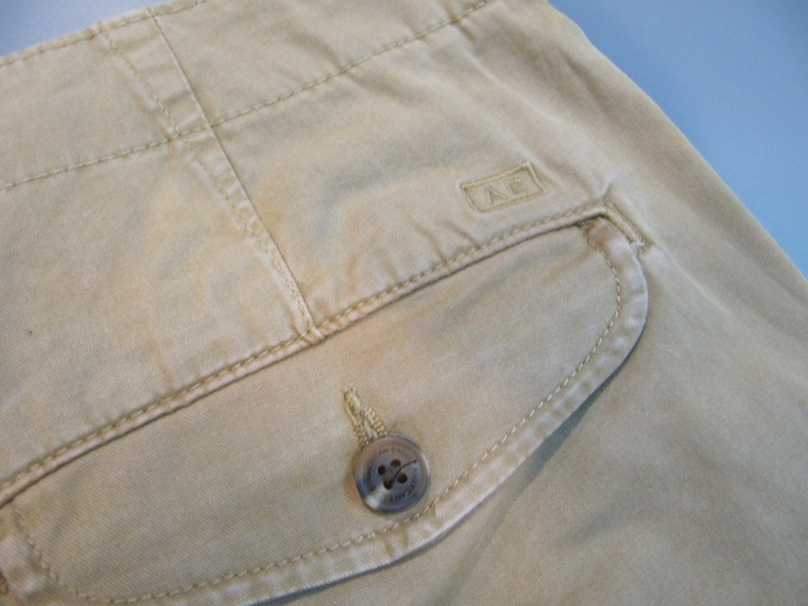 American Eagle Outfitters Next Level Flex Men’s Chino Shorts Size 32 Khaki color
