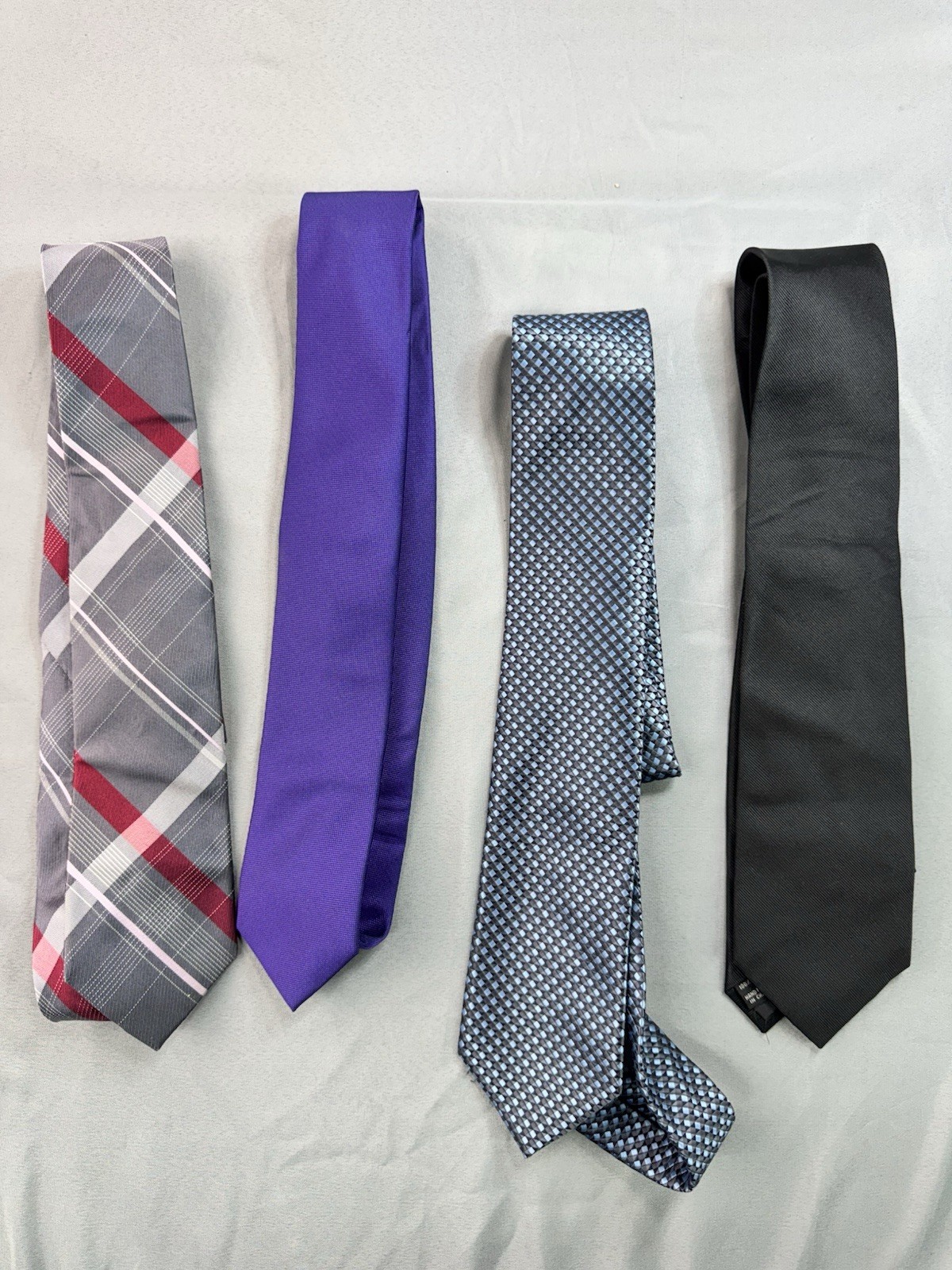 Lot Of 4 Various Brand Ties Dress Shirt Tie Calvin Klein Michael Kors Tommy Hilf