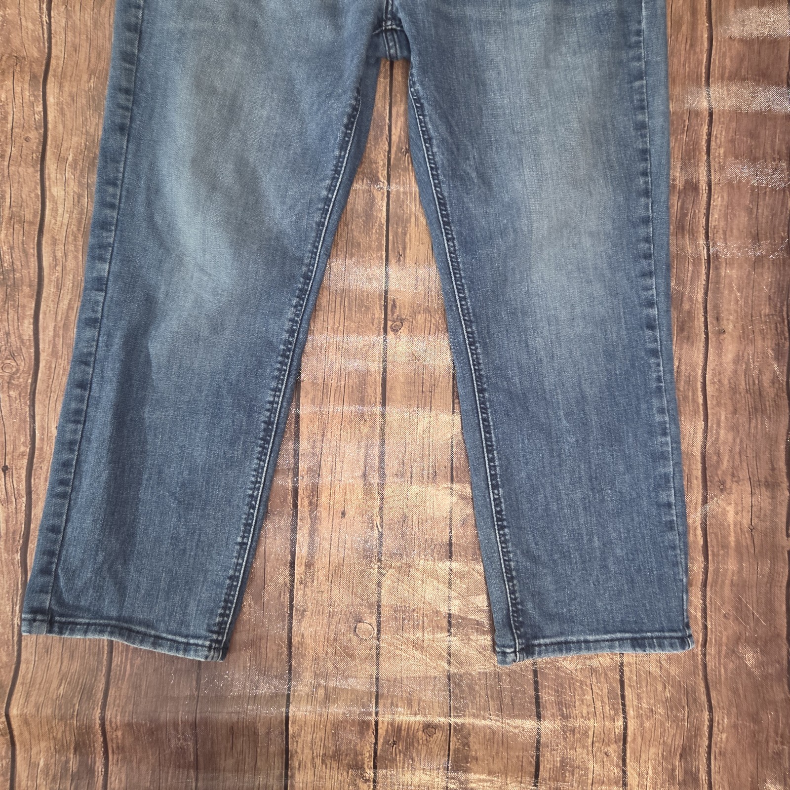 Levi’s 541 Athletic Taper Jeans Mens 36 x 26 Blue Pockets Medium Wash Casual