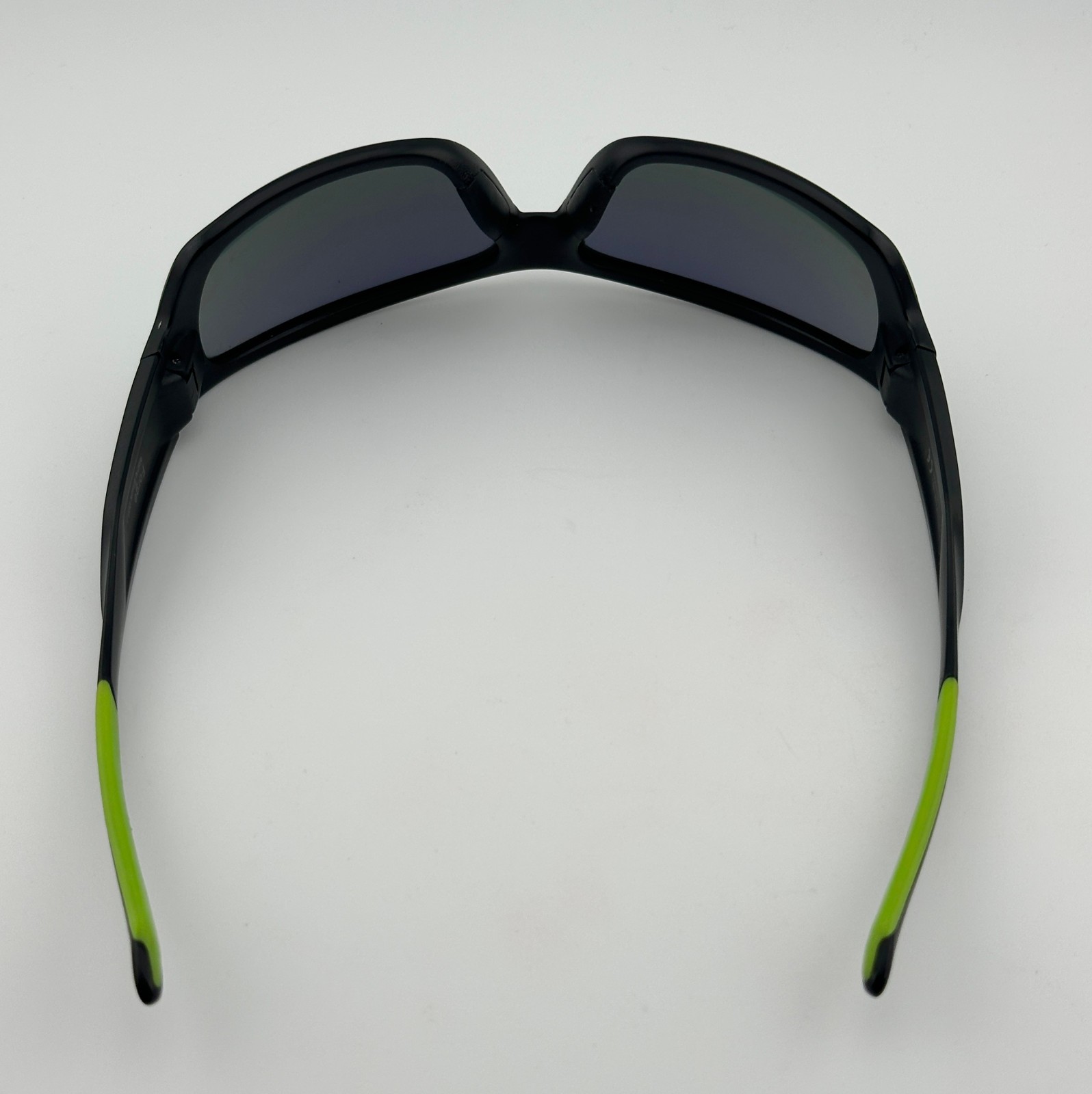 Smith FORGE Matte Black Green Mirror Sunglasses *minor scratches on lenses*