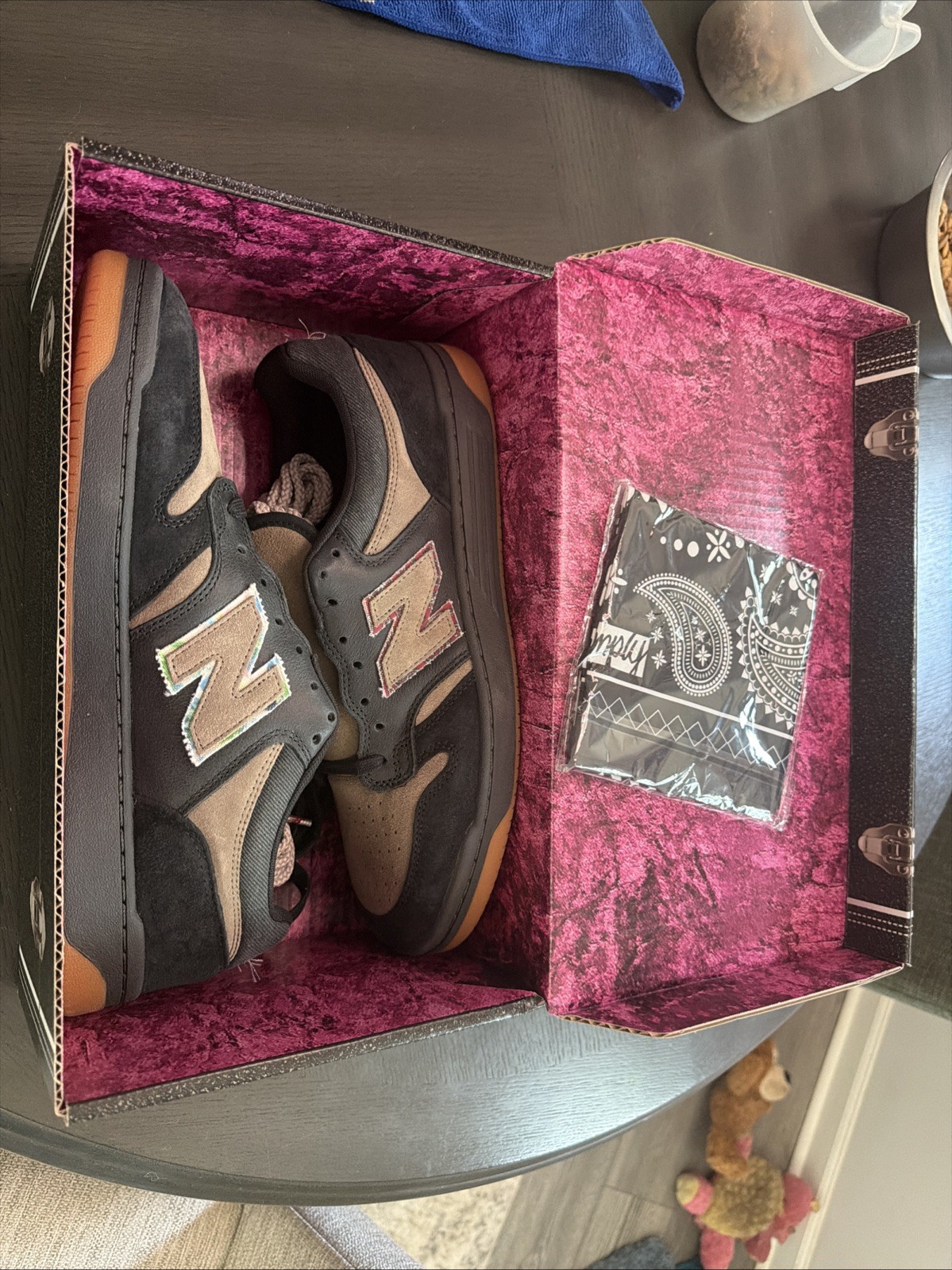 No-Comply x New Balance Numeric 480 “Hippies & Cowboys” Special Box UN480SMK