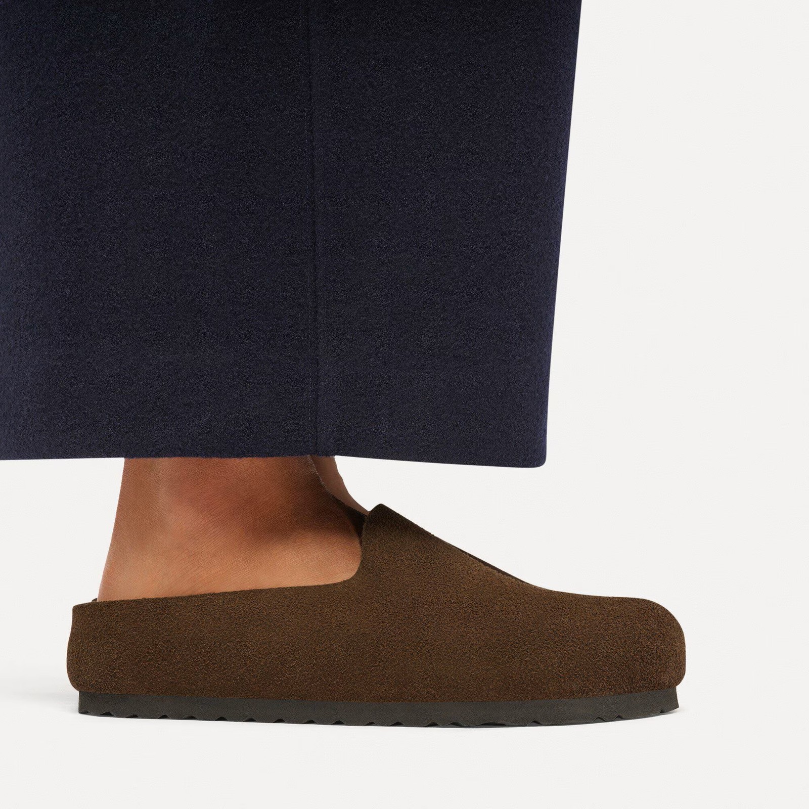 BIRKENSTOCK AMSTERDAM WRAPPED CARAFE MEDIUM/NARROW WIDTH SUEDE CLOGS CLOSED SLIP