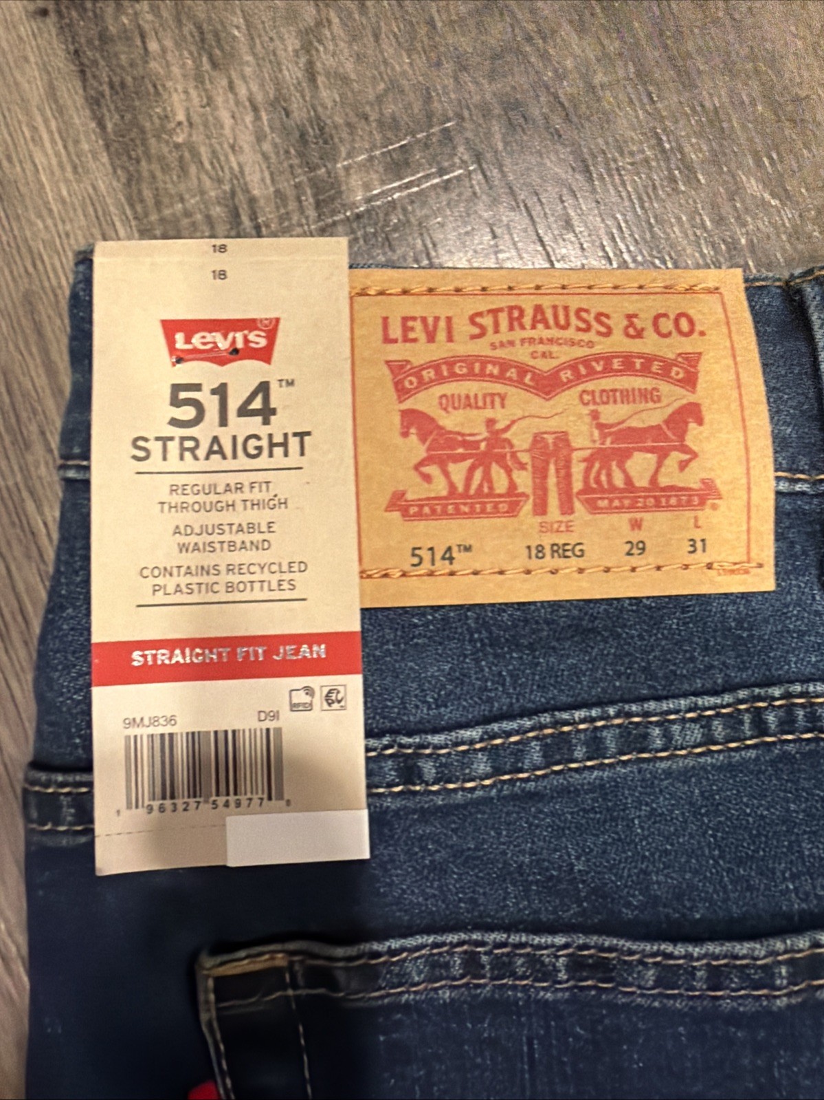 Levi’s Boys’ 514 Straight Fit Performance Jeans – Medium Wash 18 Reg 29×31