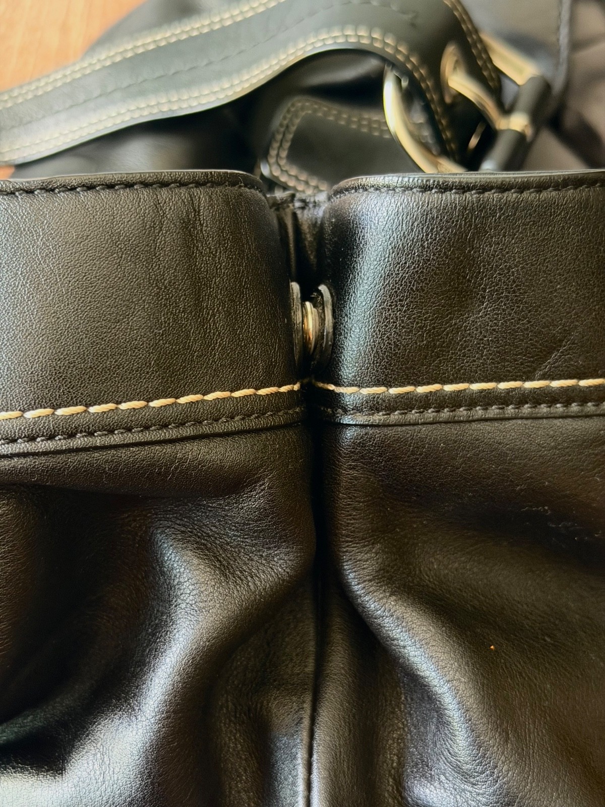 Coach F13732 Black Leather Hamptons Pleated Tote Shoulder Bag Purse Medium