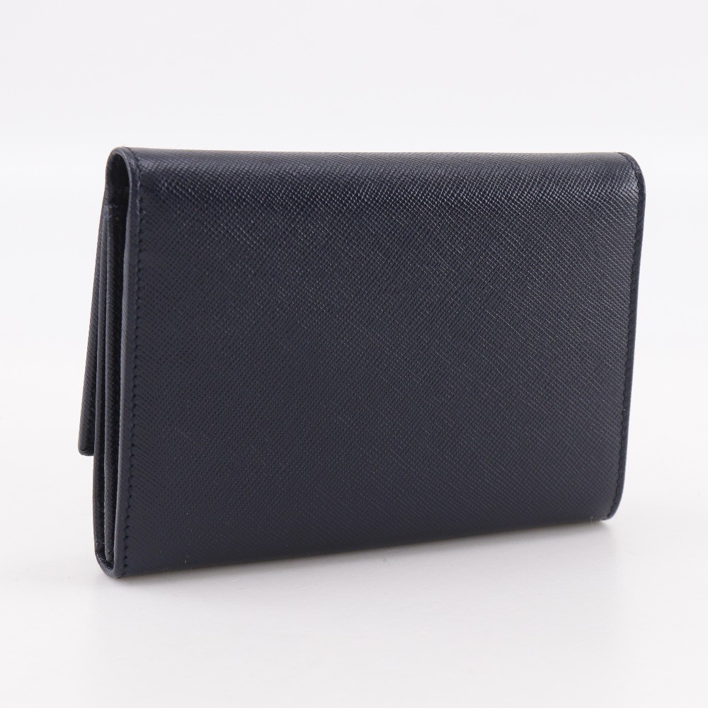 Salvatore Ferragamo Leather Trifold Wallet – DUTY FREE