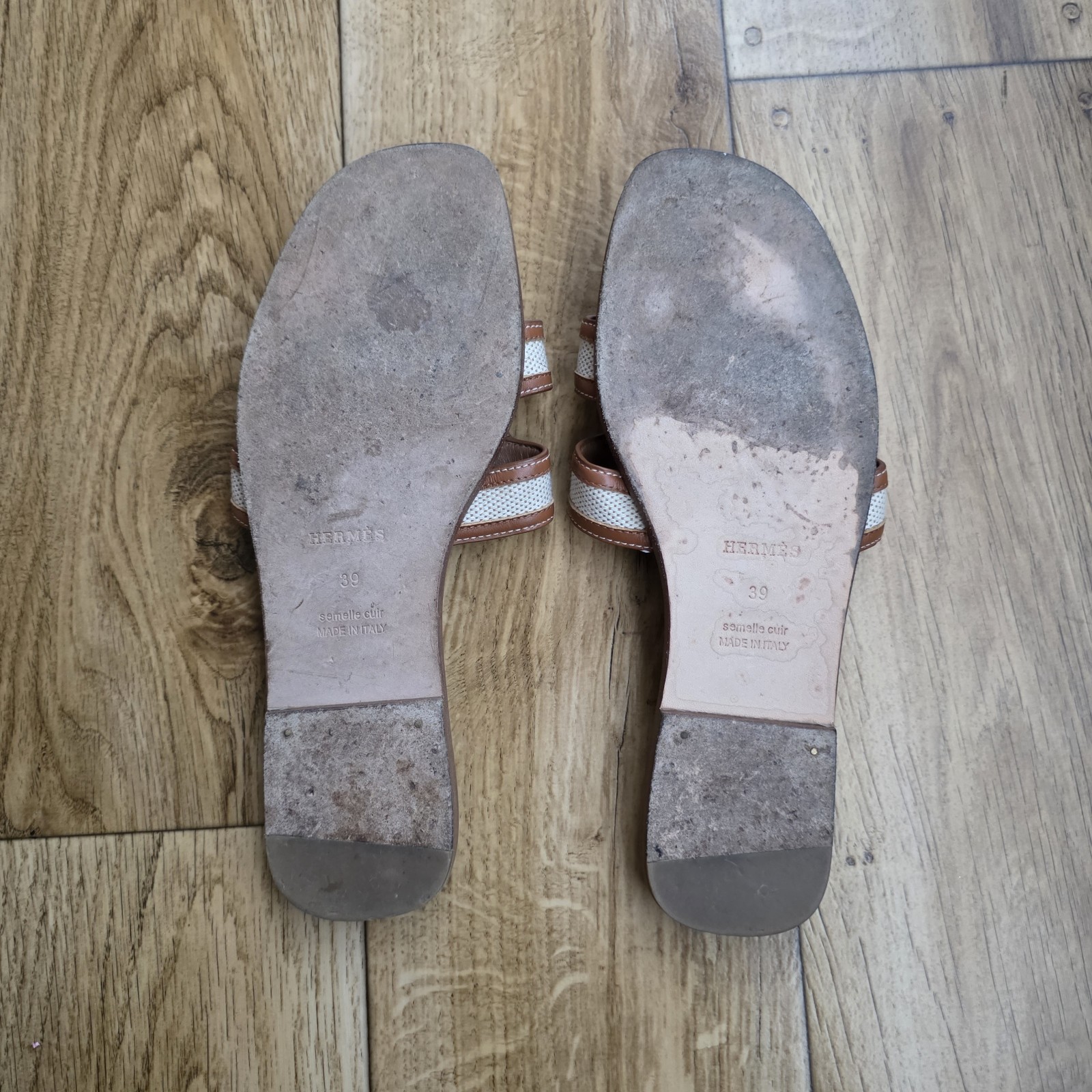 HERMES ORAN LEATHER FLAT SANDALS SLIDES SIZE 39 EU, 8.5 US, 6 UK