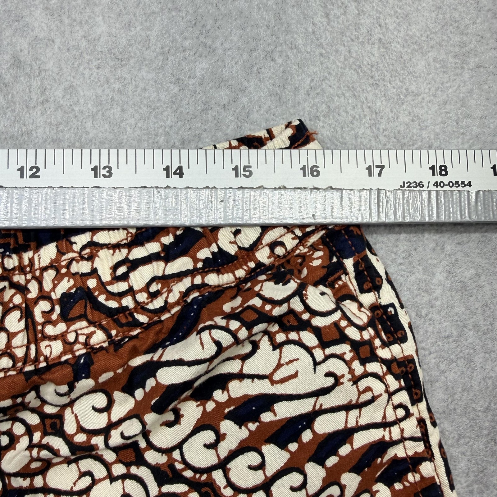 Wallace & Barnes Patchwork Shorts Mens Large Brown Batik 6 Inch Casual Elastic
