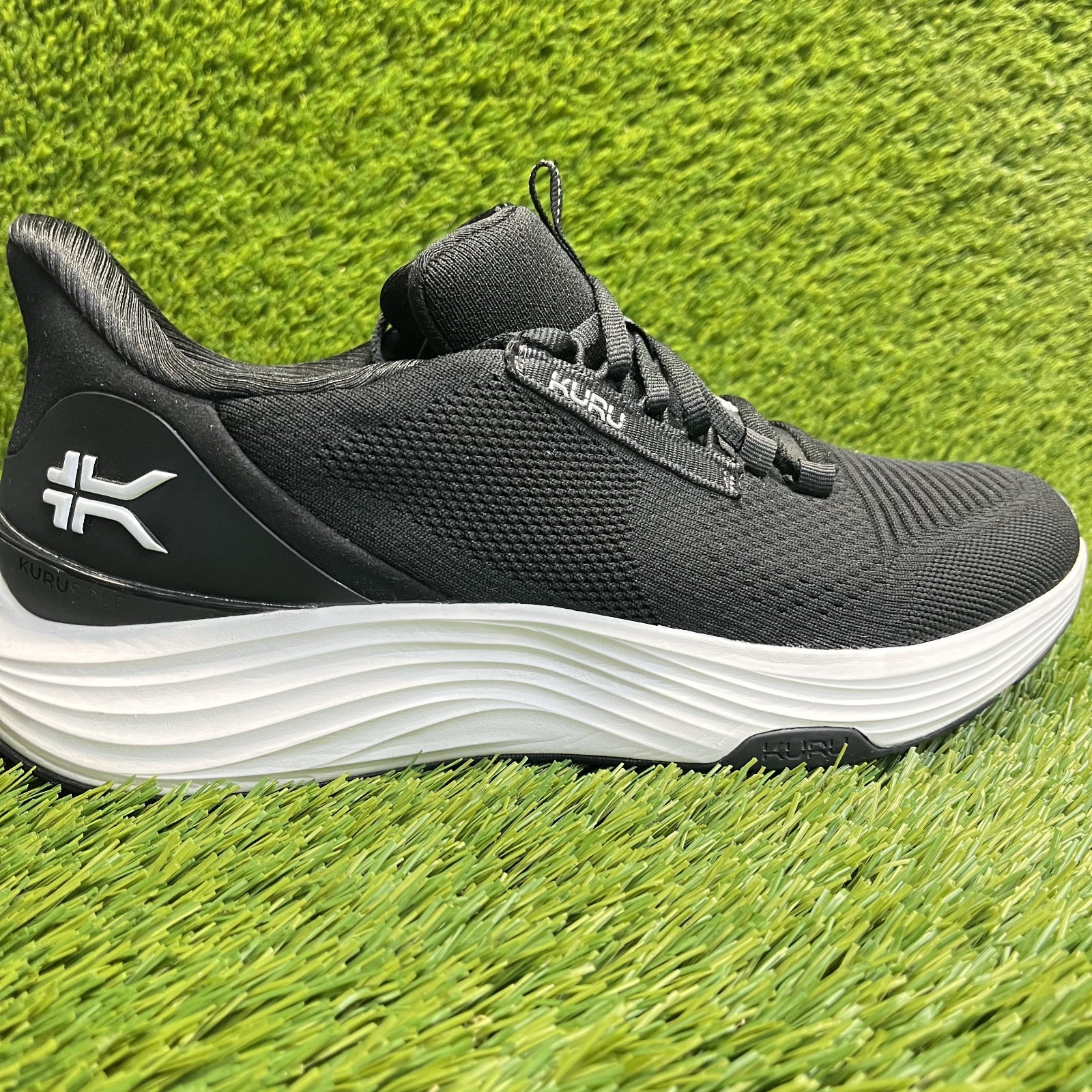 Kuru Atom 2 Mens Size 10 Black White Athletic Running Walking Shoes Sneakers